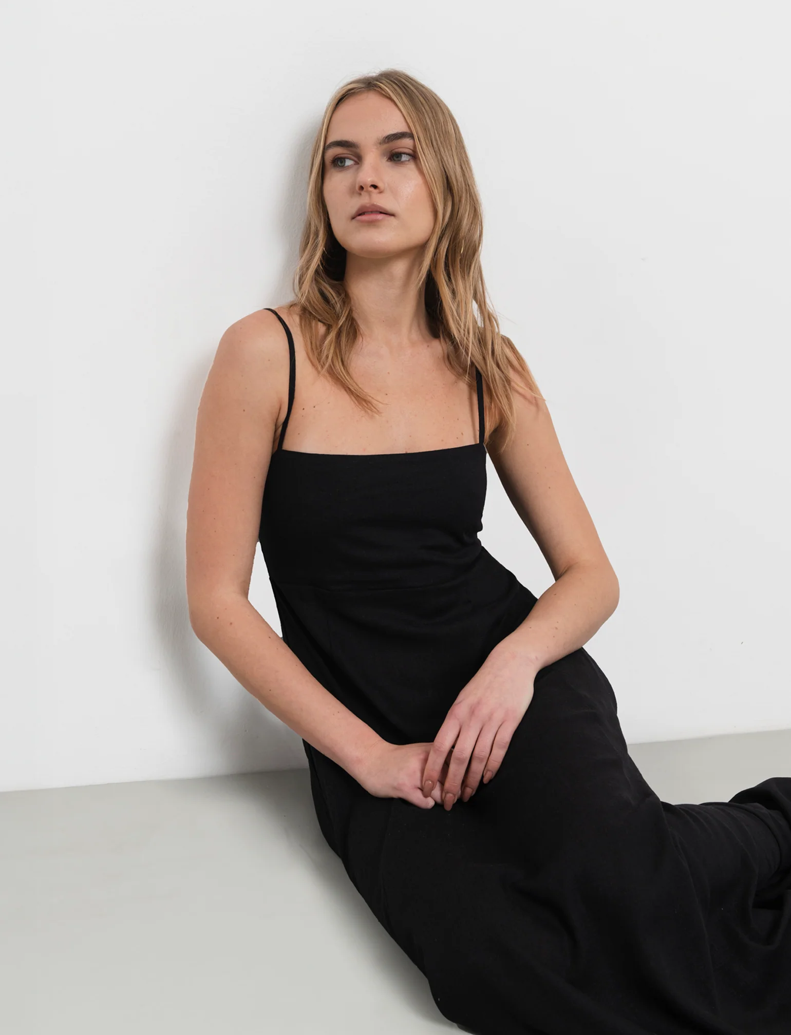Abito svasato da donna - Nero