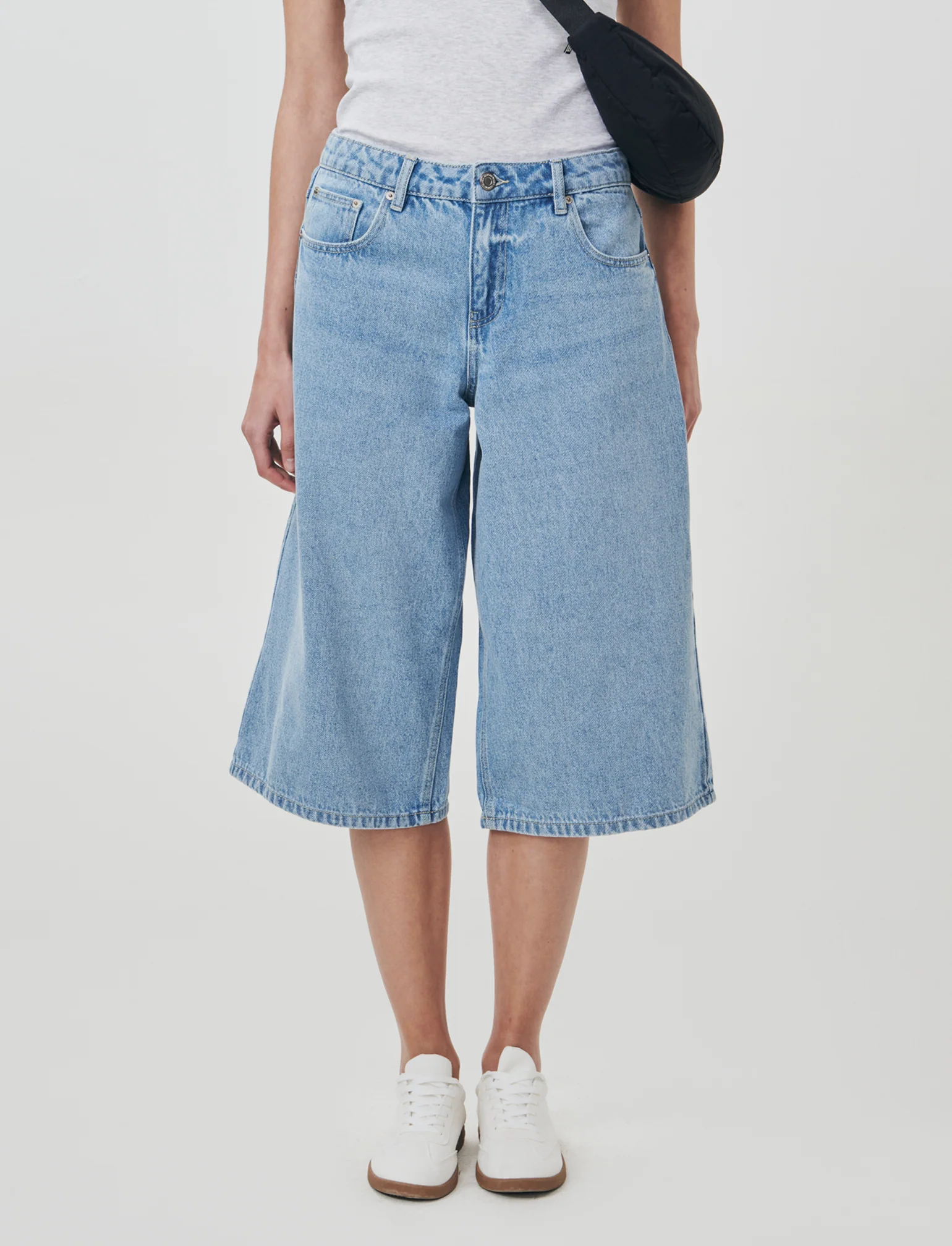 Bermuda Baggy in Denim con Tasche Retro - Denim chiaro - Image 4