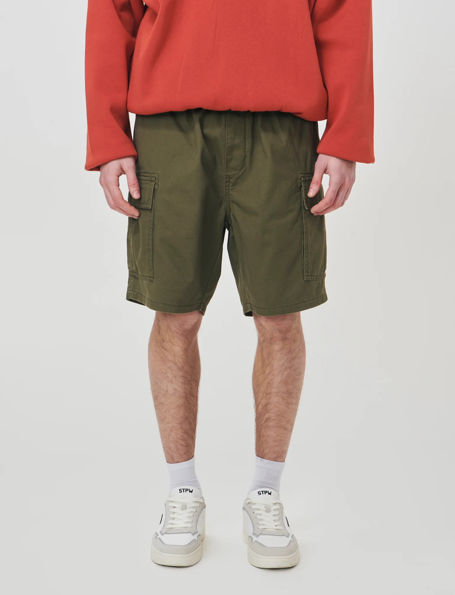 Bermuda cargo in twill con tasche patta - Verde militare - Image 4