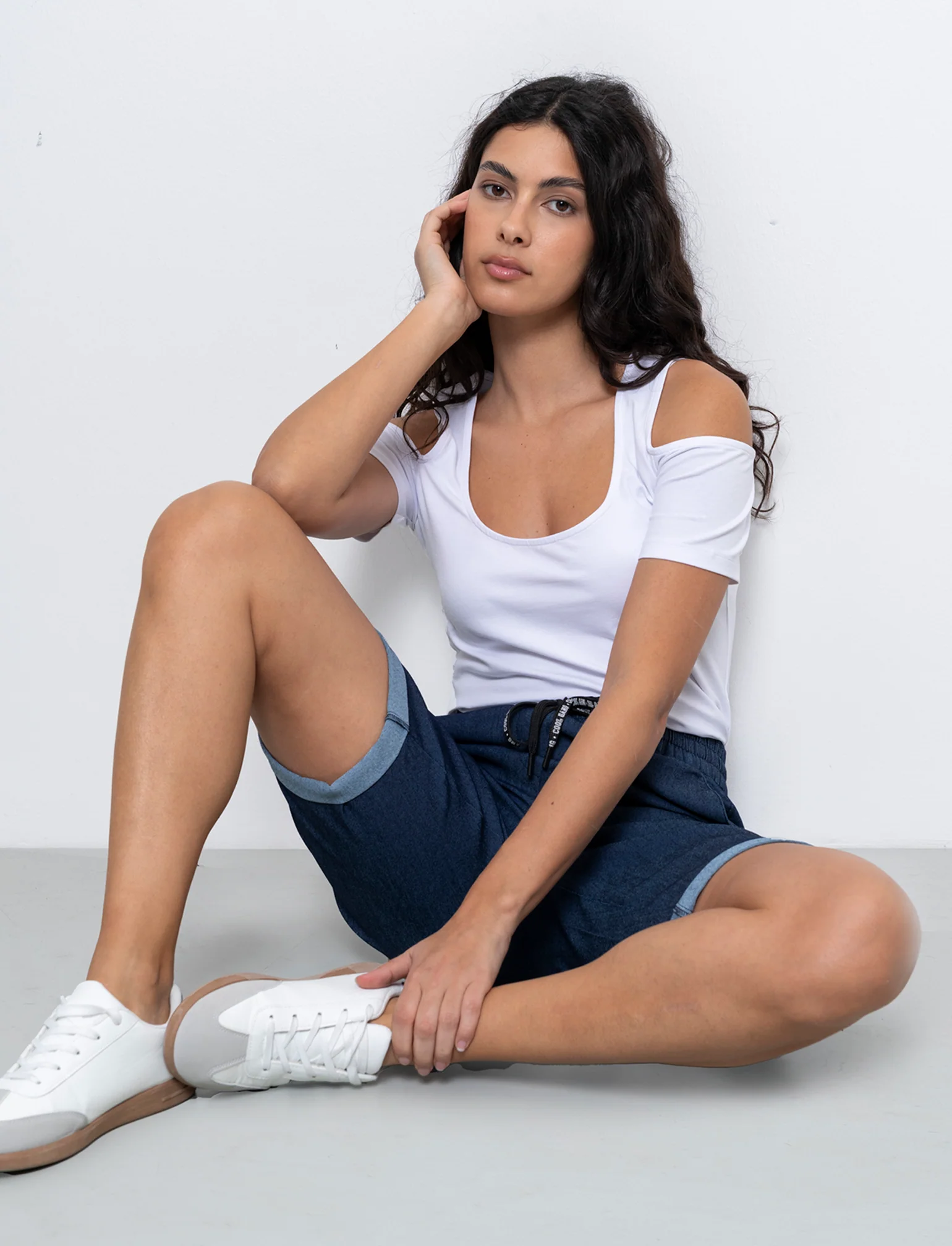 Bermuda con risvolto da donna - DENIM SCURO - Image 3