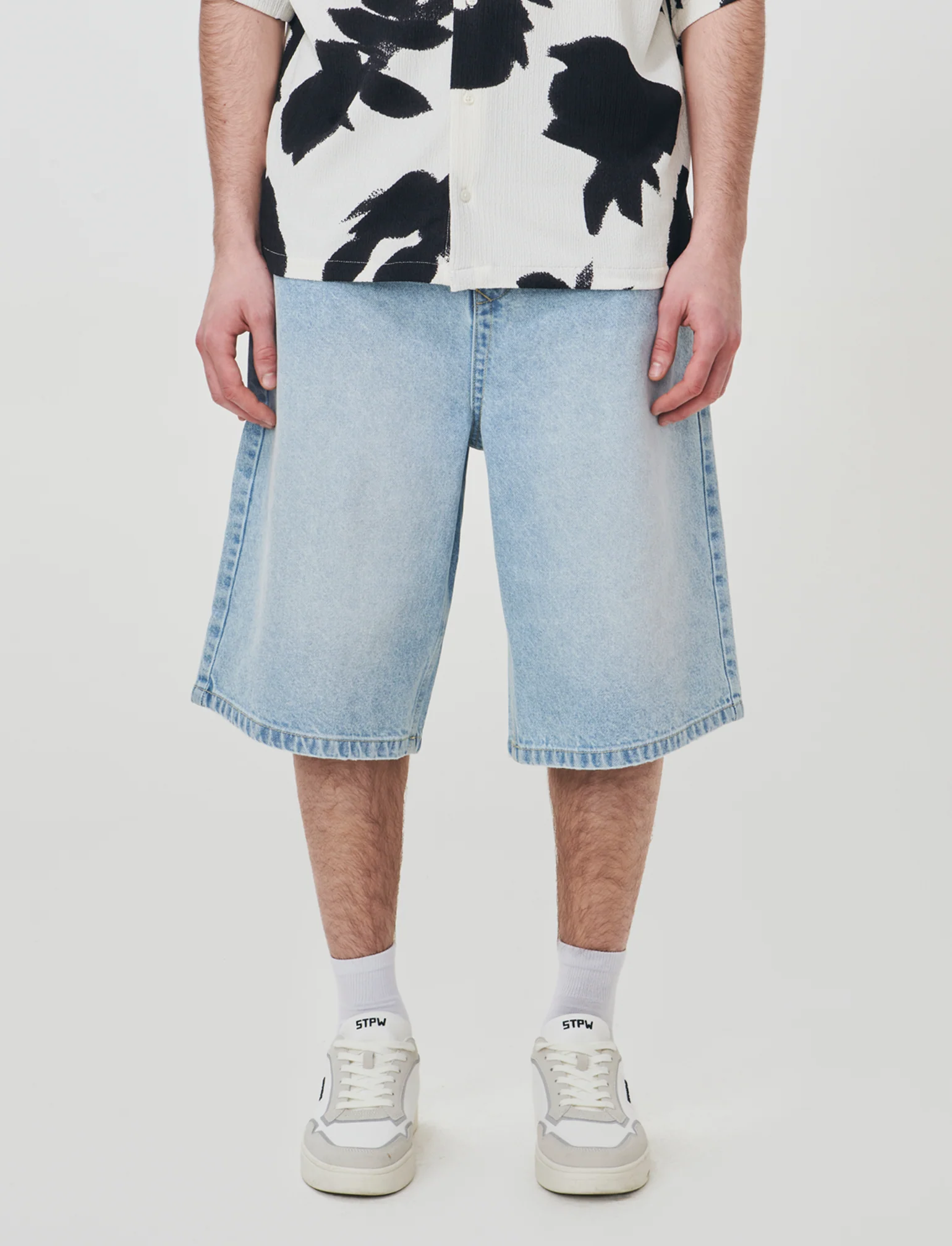 Bermuda Jeans Skater Fit in Denim Slavato - Denim - Image 4