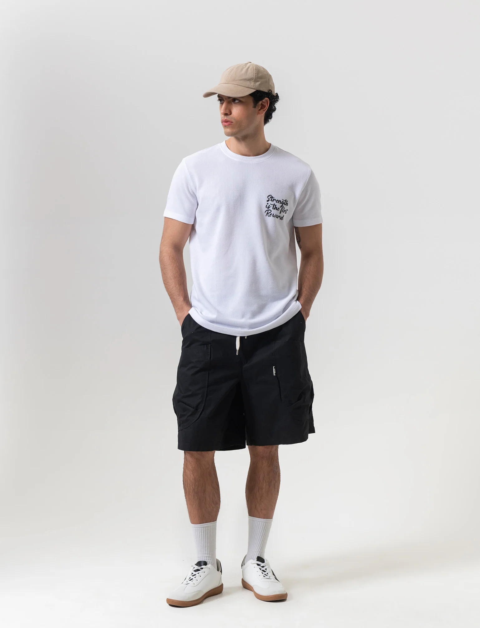 Bermuda jogger cargo relaxed fit da uomo - Nero - Image 3
