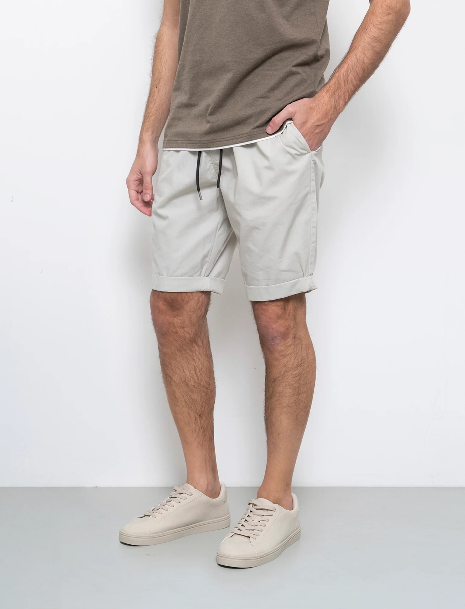 Bermuda jogger in cotone leggero da uomo - Grigio ghiaccio