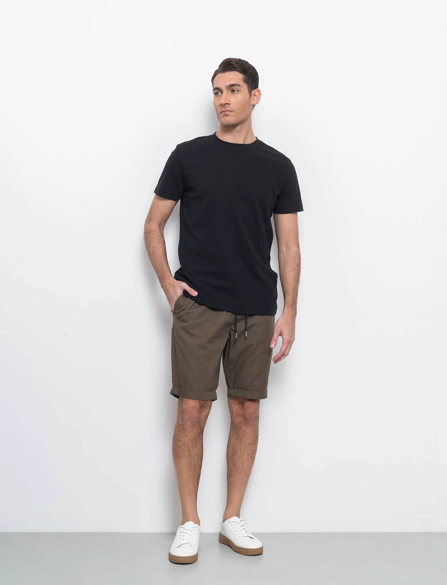 Bermuda jogger in cotone leggero da uomo - Verde kaki - Image 3