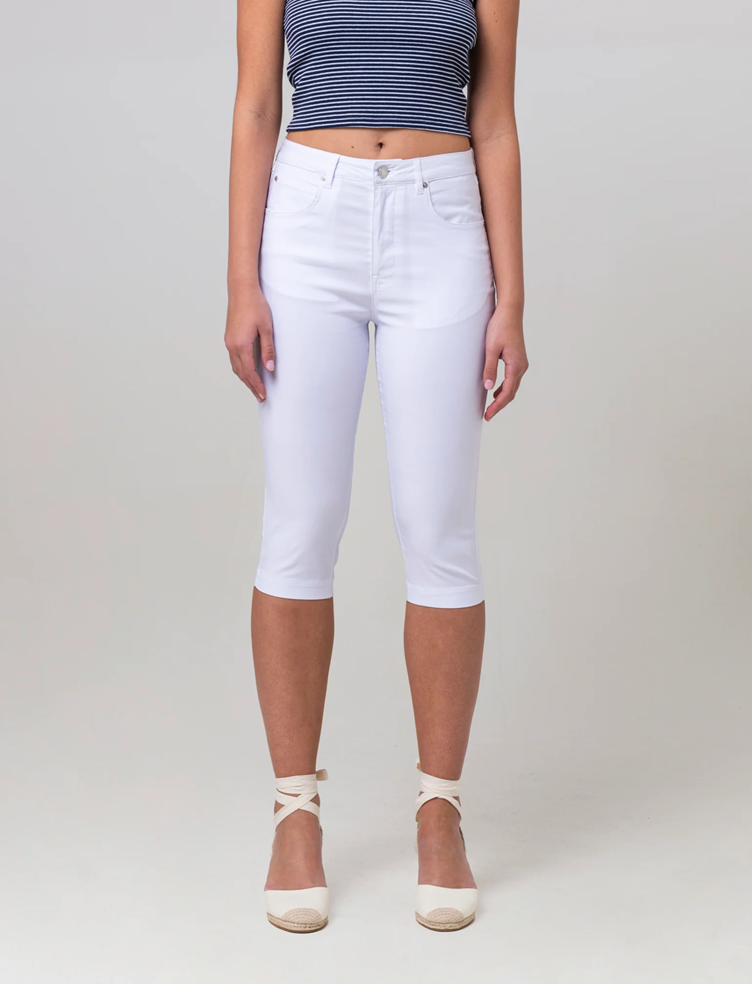 Bermuda modello capri da donna - Bianco