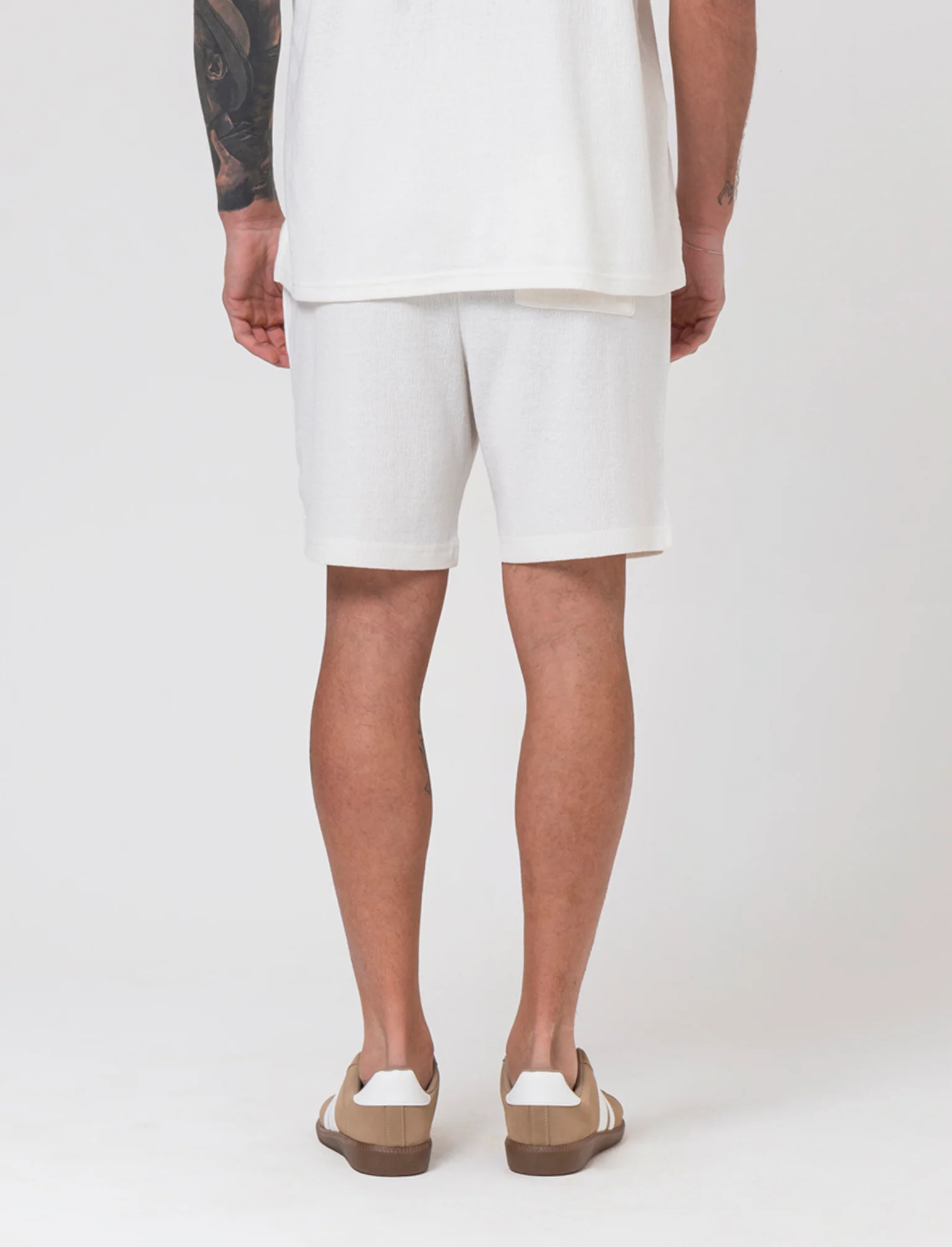 Bermuda struttura jacquard con vita jogger da uomo - Bianco sporco - Image 2