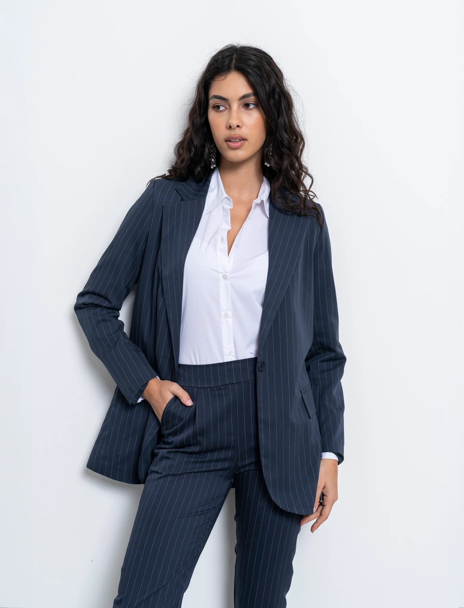 blazer in tessuto rigato con bottone sul davanti - Blu - Image 3