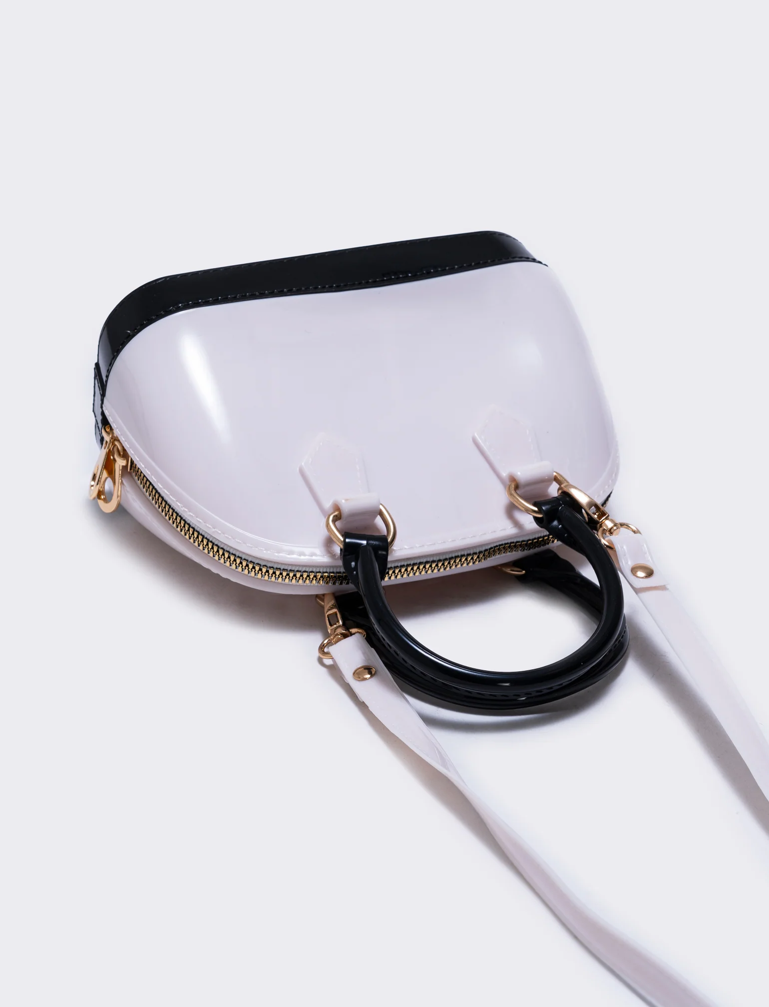 Borsa bauletto in gomma - bianco/nero - Image 2