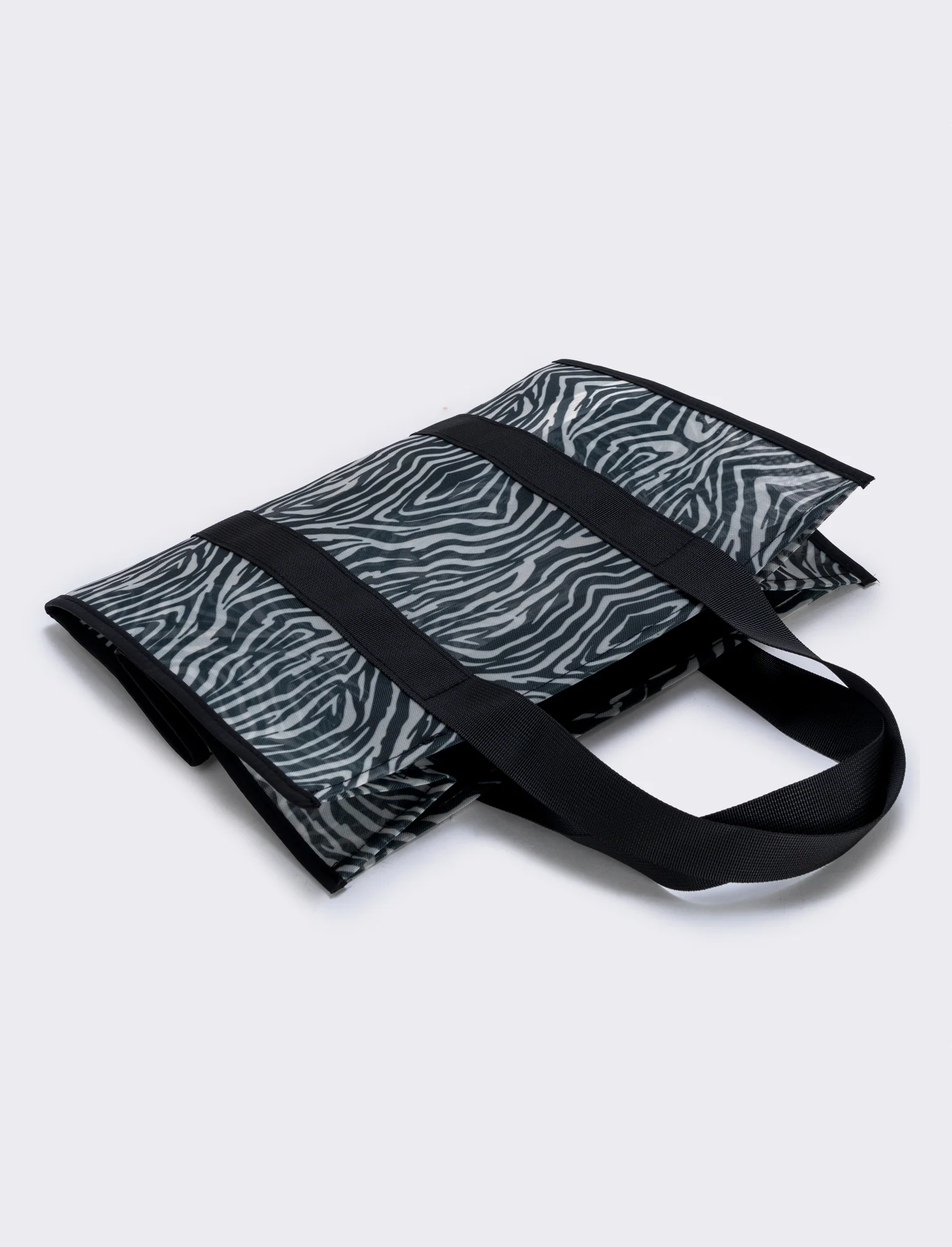 Borsa tote in rete con manici in nylon - Zebrato - Image 2