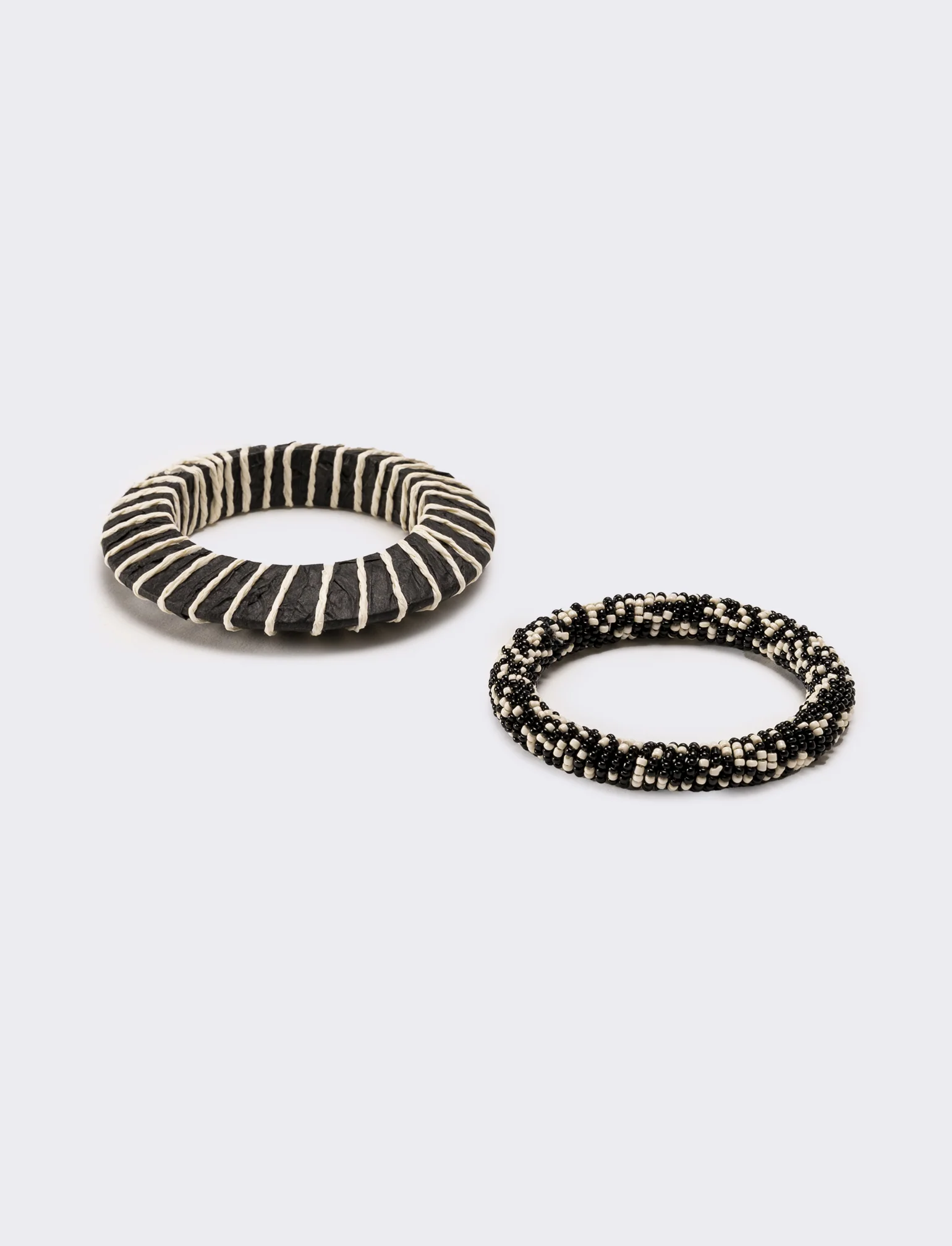 Bracciale donna 2 paia conteria raffia - Nero - Image 2
