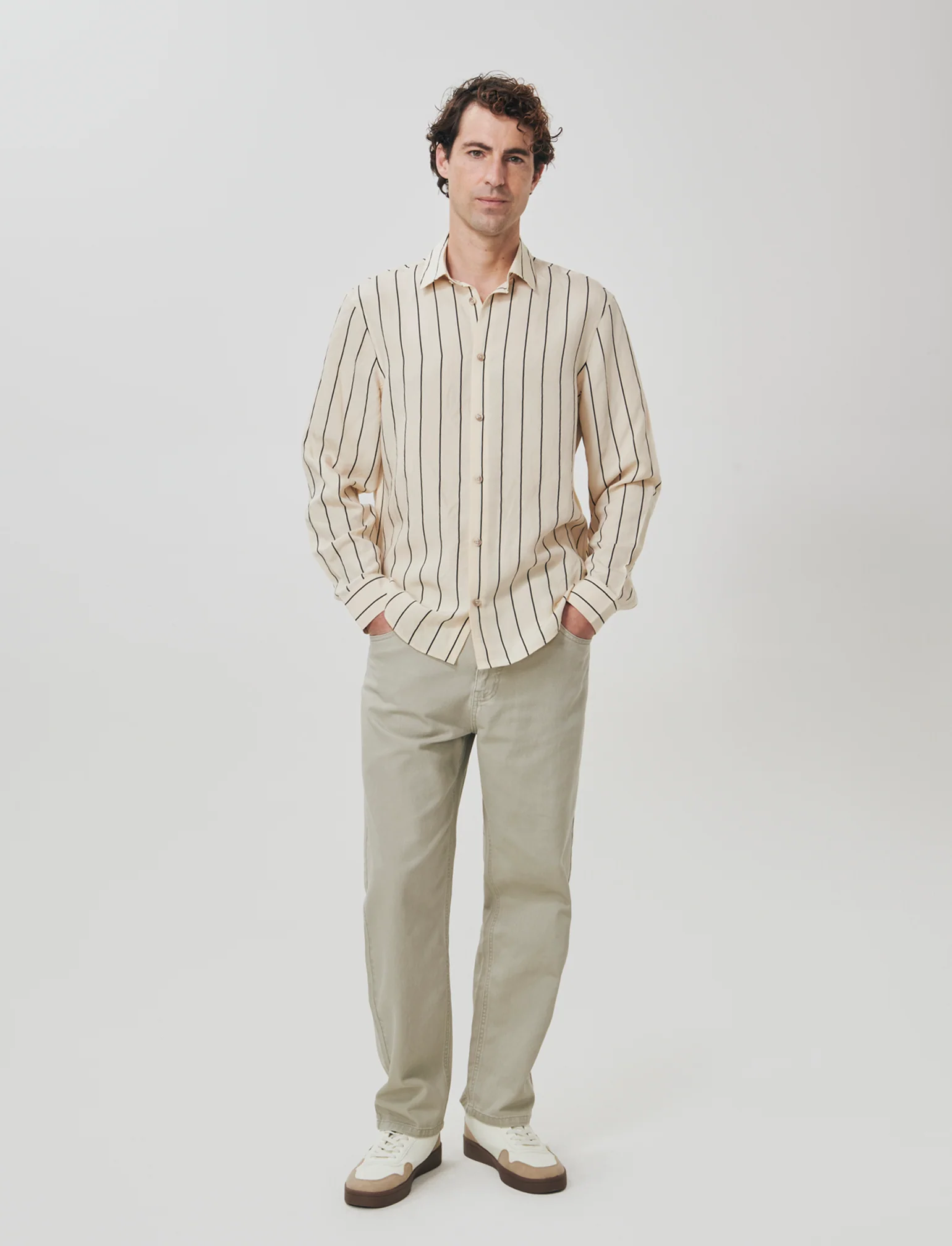 Camicia a righe in tessuto premium - Beige ecru - Image 4