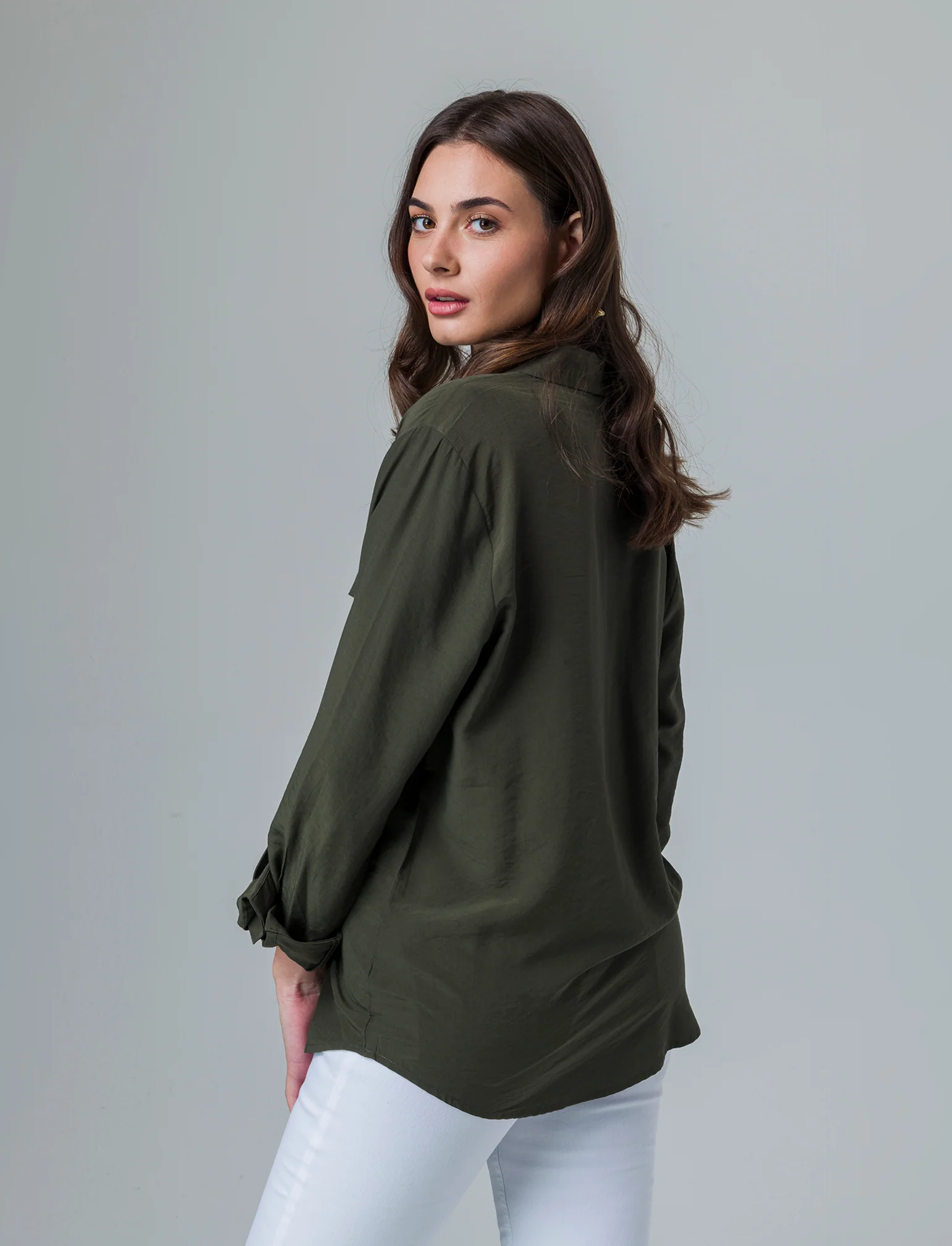 Camicia basica con tasche sul petto da donna - Ve.milit.