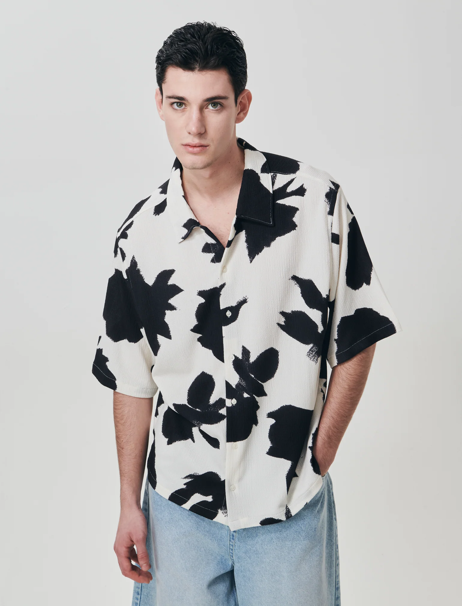 Camicia boxy fit jacquard astratto - Nero - Image 3