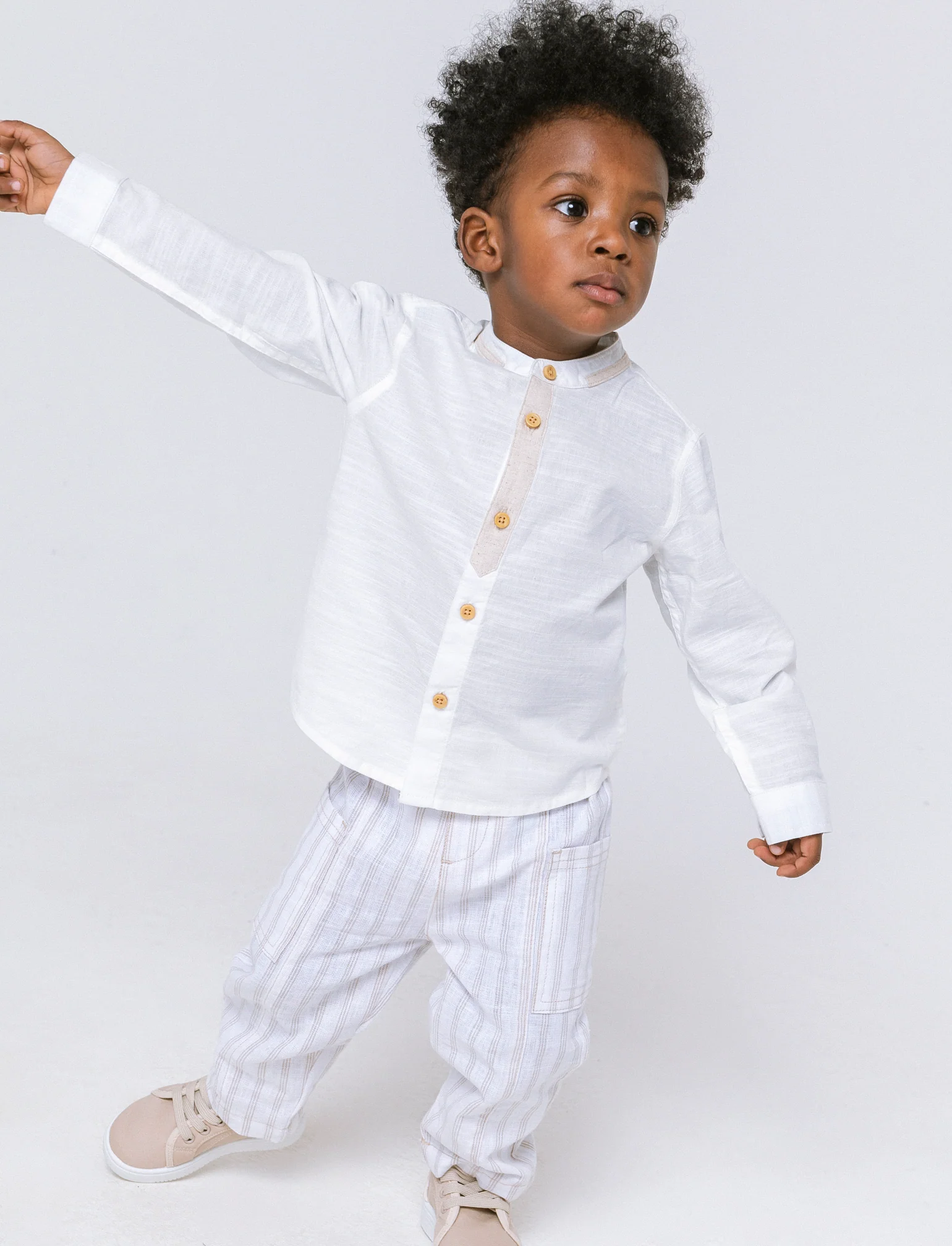 Camicia con abbottonatura a contrasto da neonato - Bianco latte - Image 2