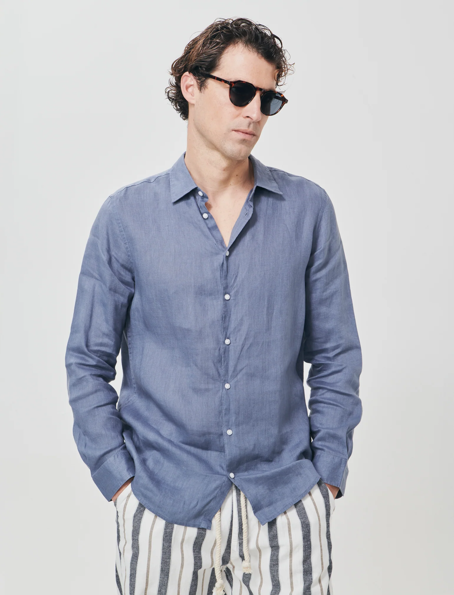 Camicia in lino leggero con collo francese - CARTA DA ZUCCHERO - Image 4