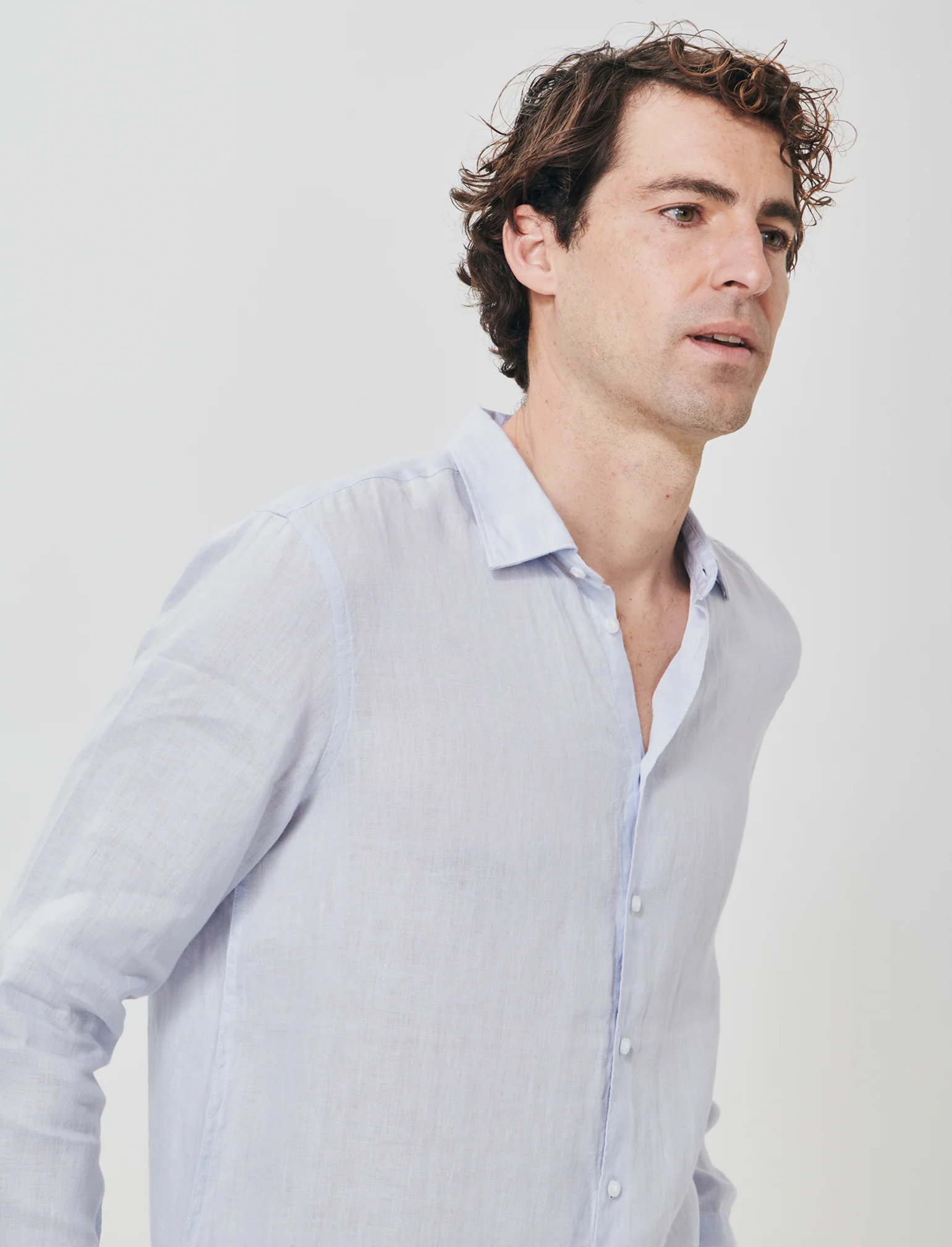Camicia in lino leggero con collo francese - Celeste polvere - Image 2