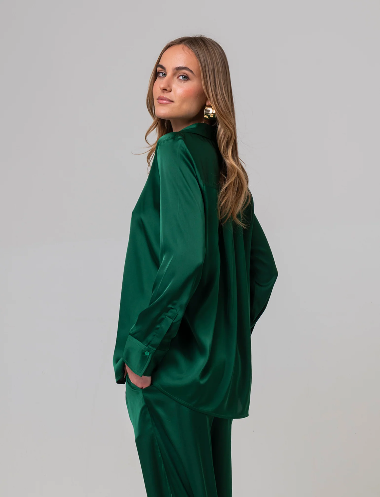 Camicia in satin da donna - Verde - Image 2