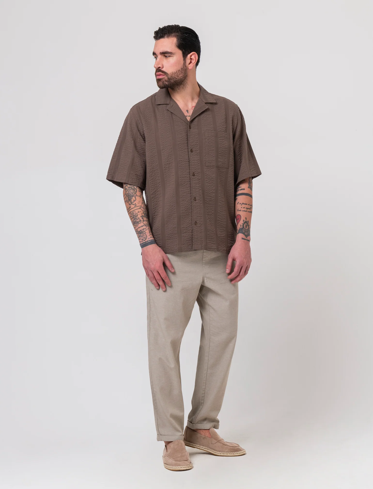 Camicia in tessuto ricamato da uomo - Grigio fango - Image 2
