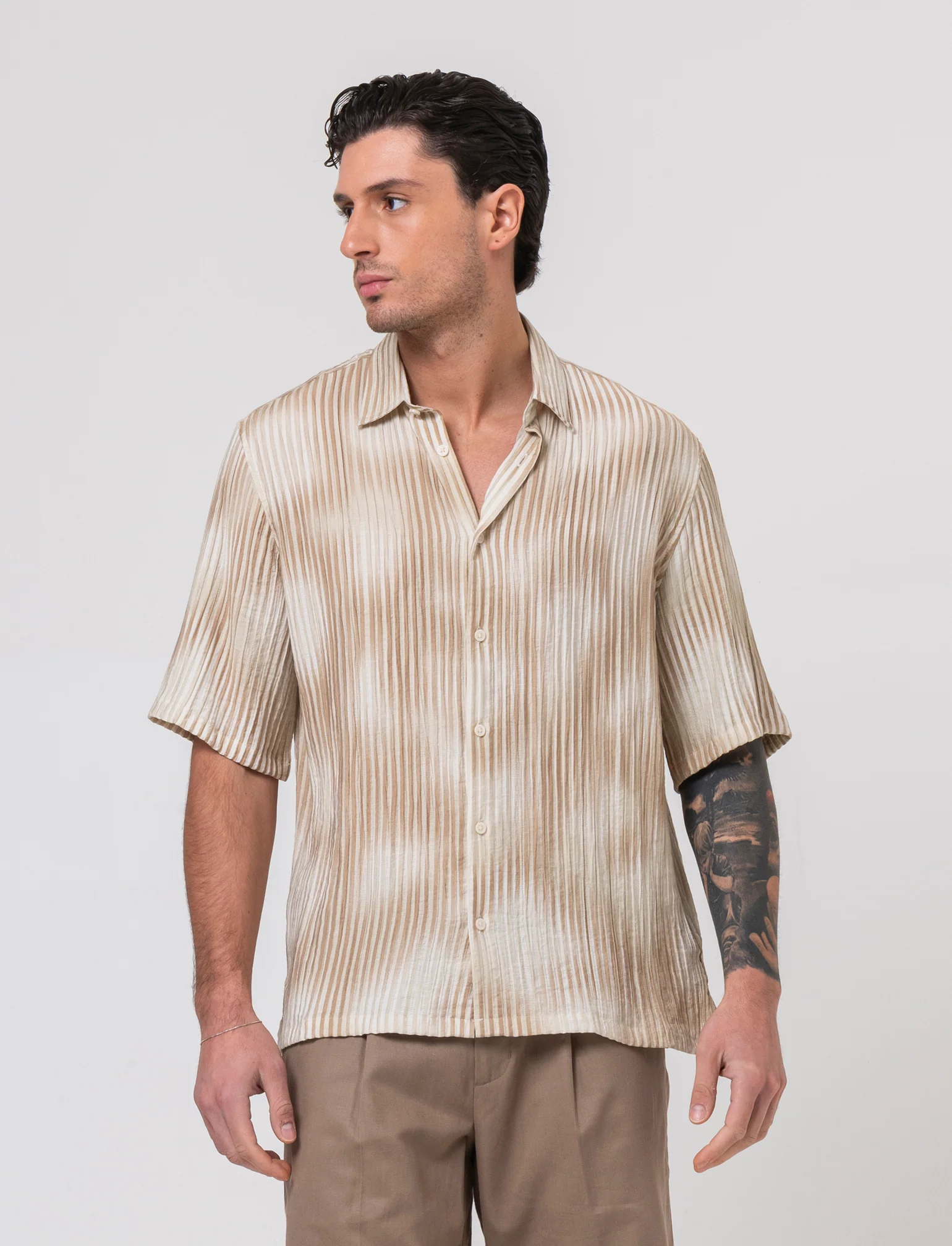 Camicia manica corta goffrata a righe da uomo - Beige