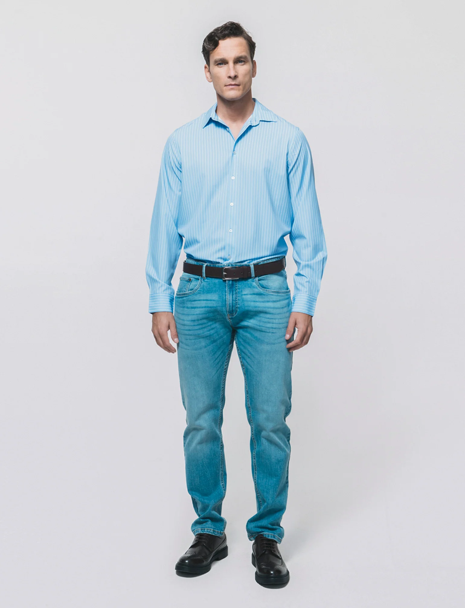 Camicia slim fit a righe in tessuto tecnico - Azzurro - Image 4