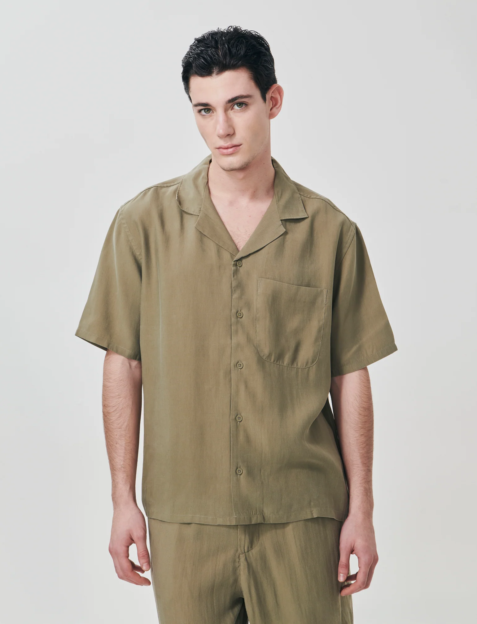 Camicia soft fit in misto lyocell - Verde kaki - Image 3