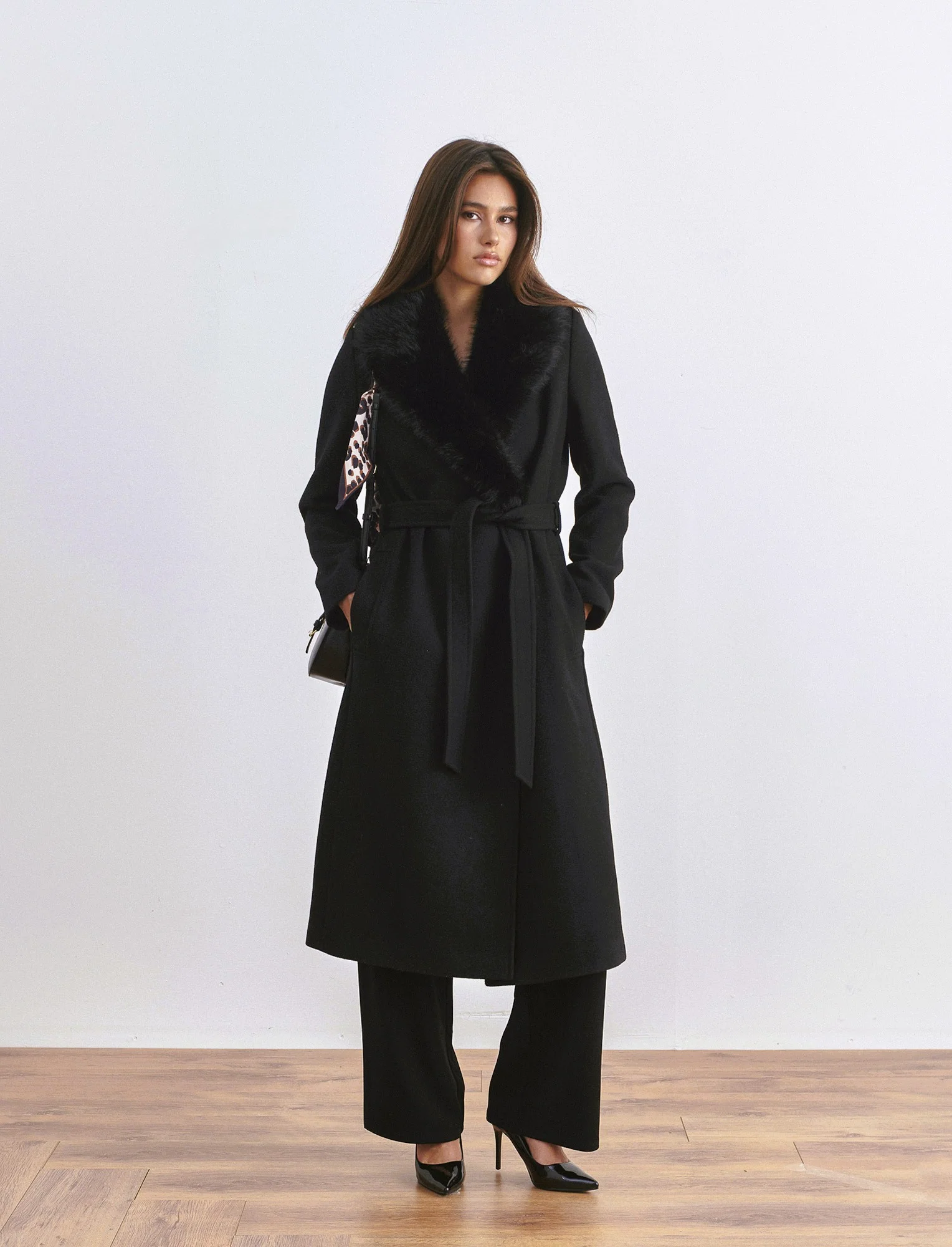 CAPPOTTO LUNGO CON COLLO IN FINTA PELLICCIA - Nero - Image 2