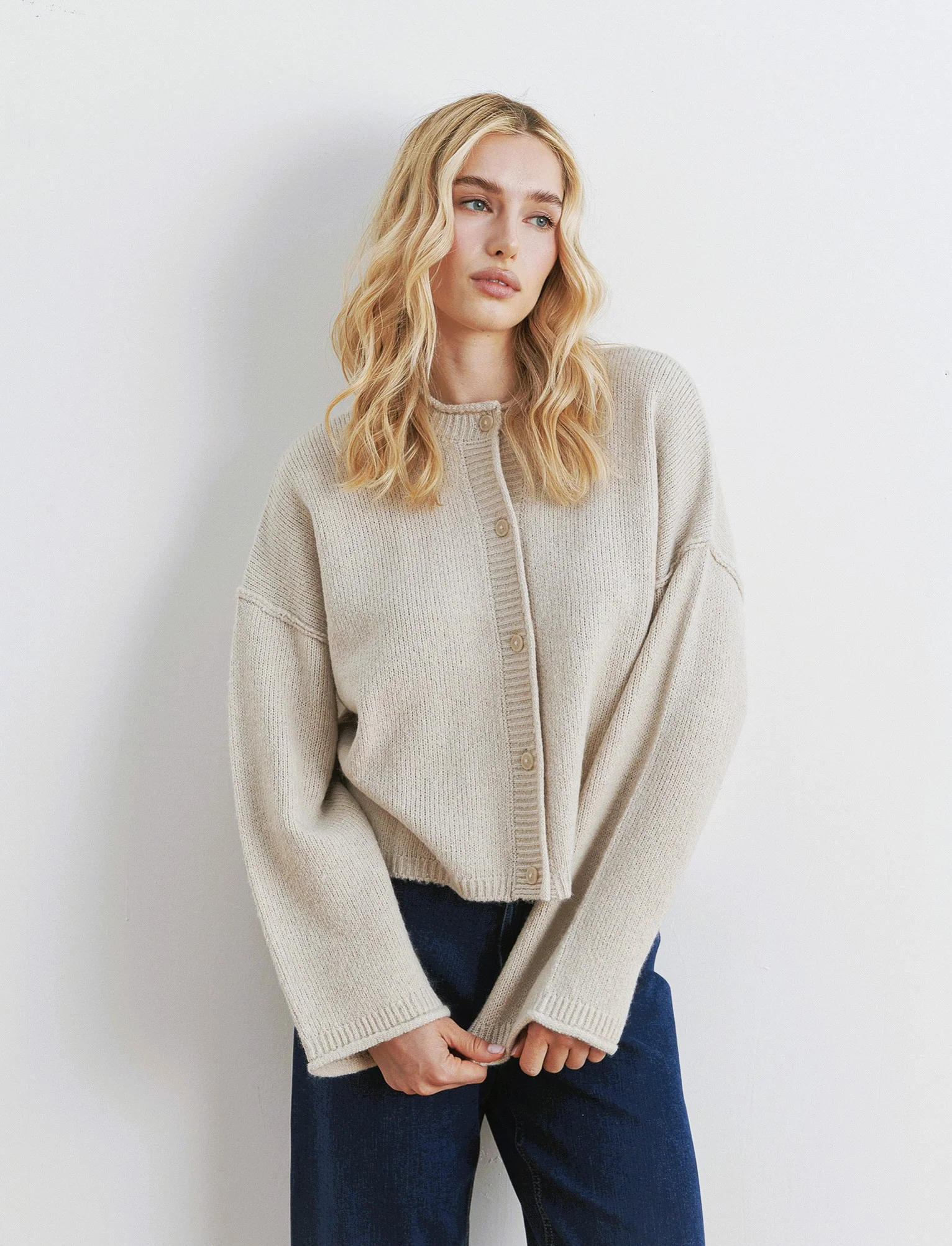 CARDIGAN CON BOTTONI EFFETTO TARTARUGATO - Beige grano - Image 3