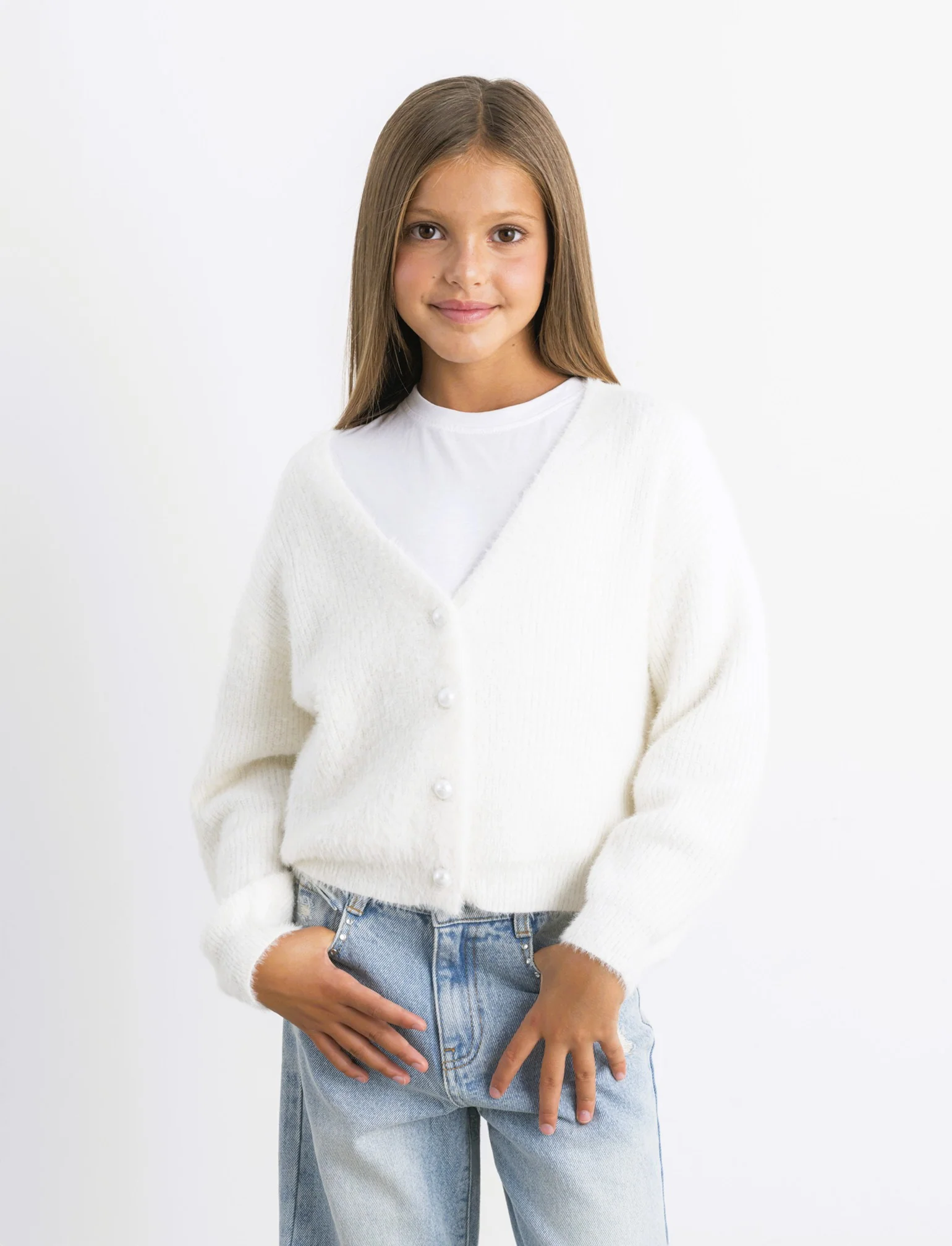 Cardigan in filato morbido con bottoni perlati. - Bianco latte - Image 3