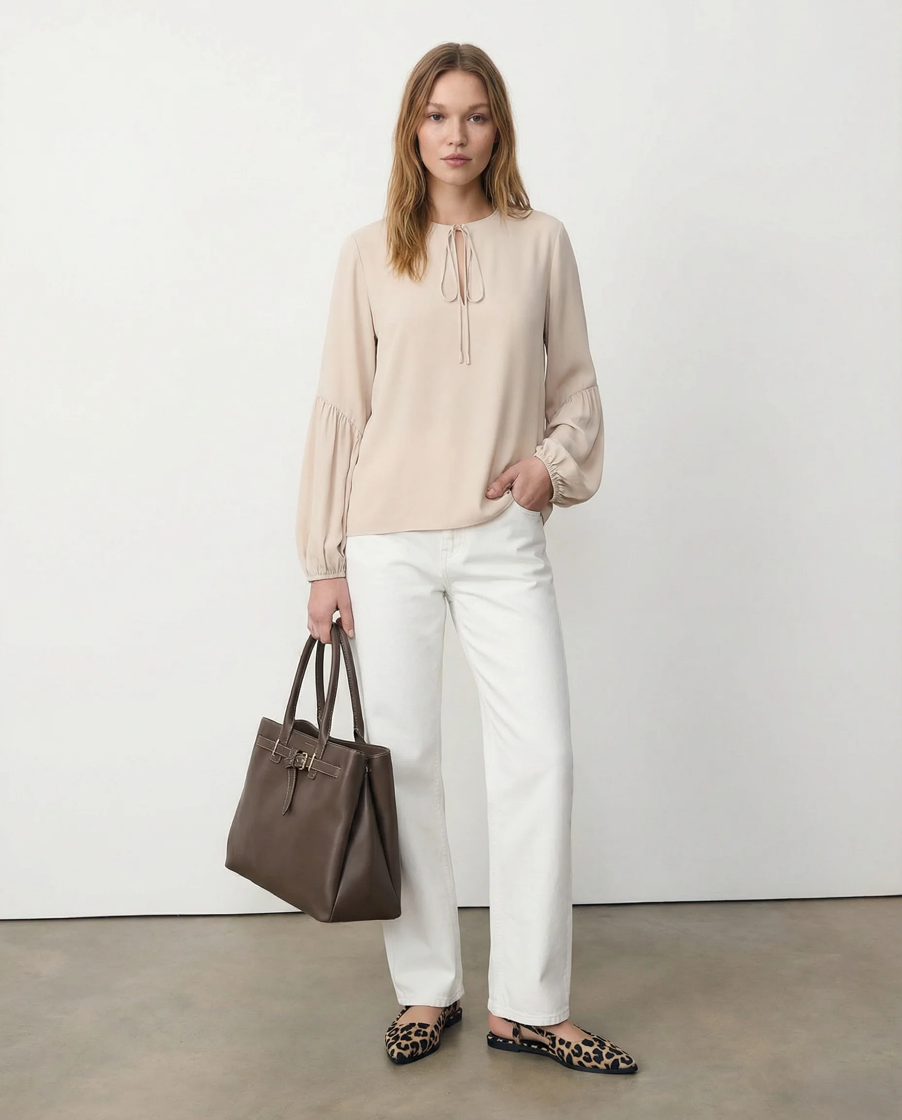 Casacca manica lunga con laccio scollo - Beige - Image 4