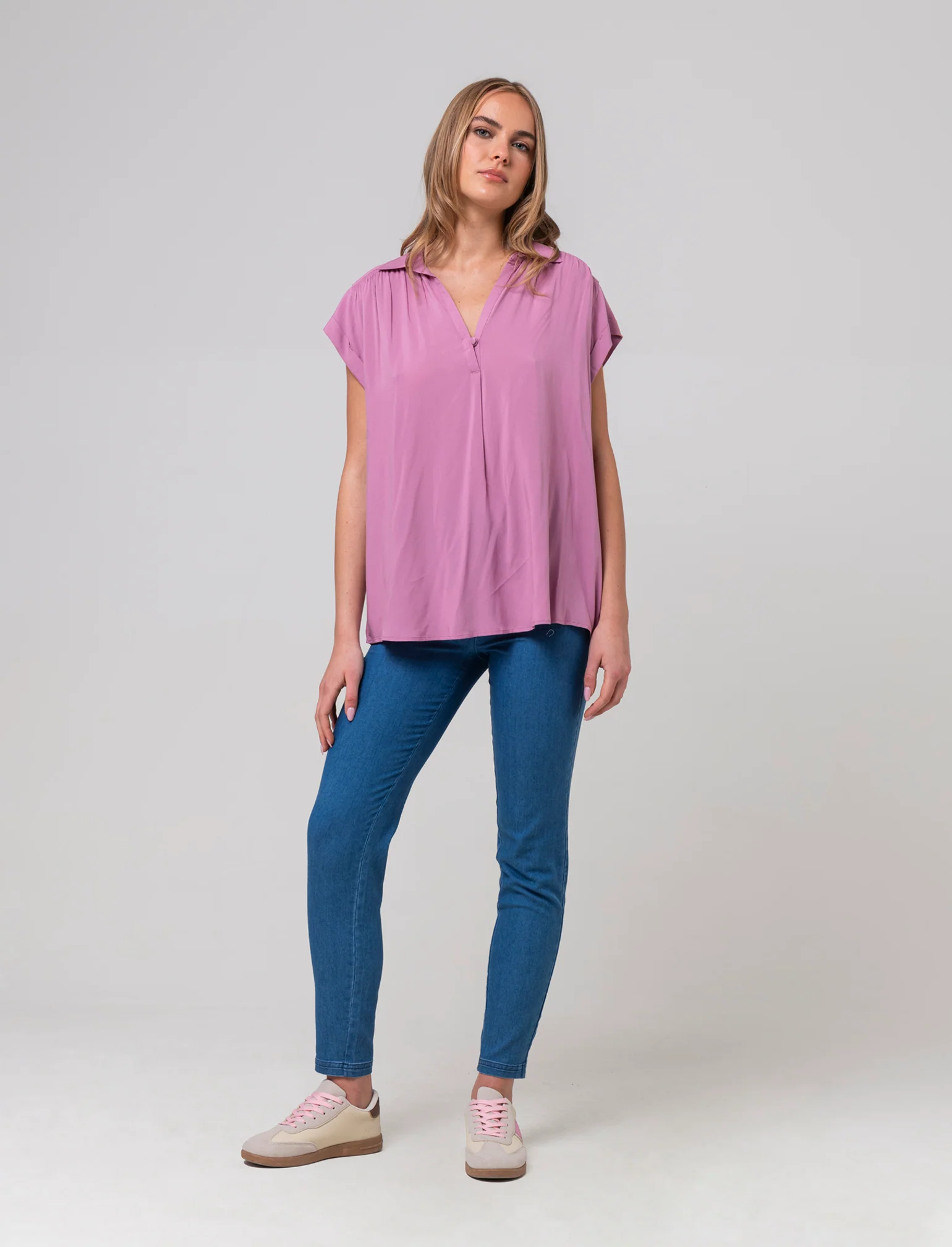 Casacca mezzamanica con scollo a V da donna - Rosa polvere - Image 2