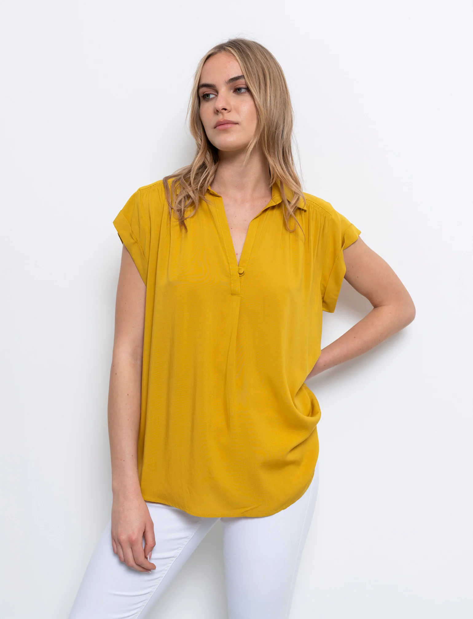 Casacca mezzamanica con scollo a V da donna - Senape - Image 3