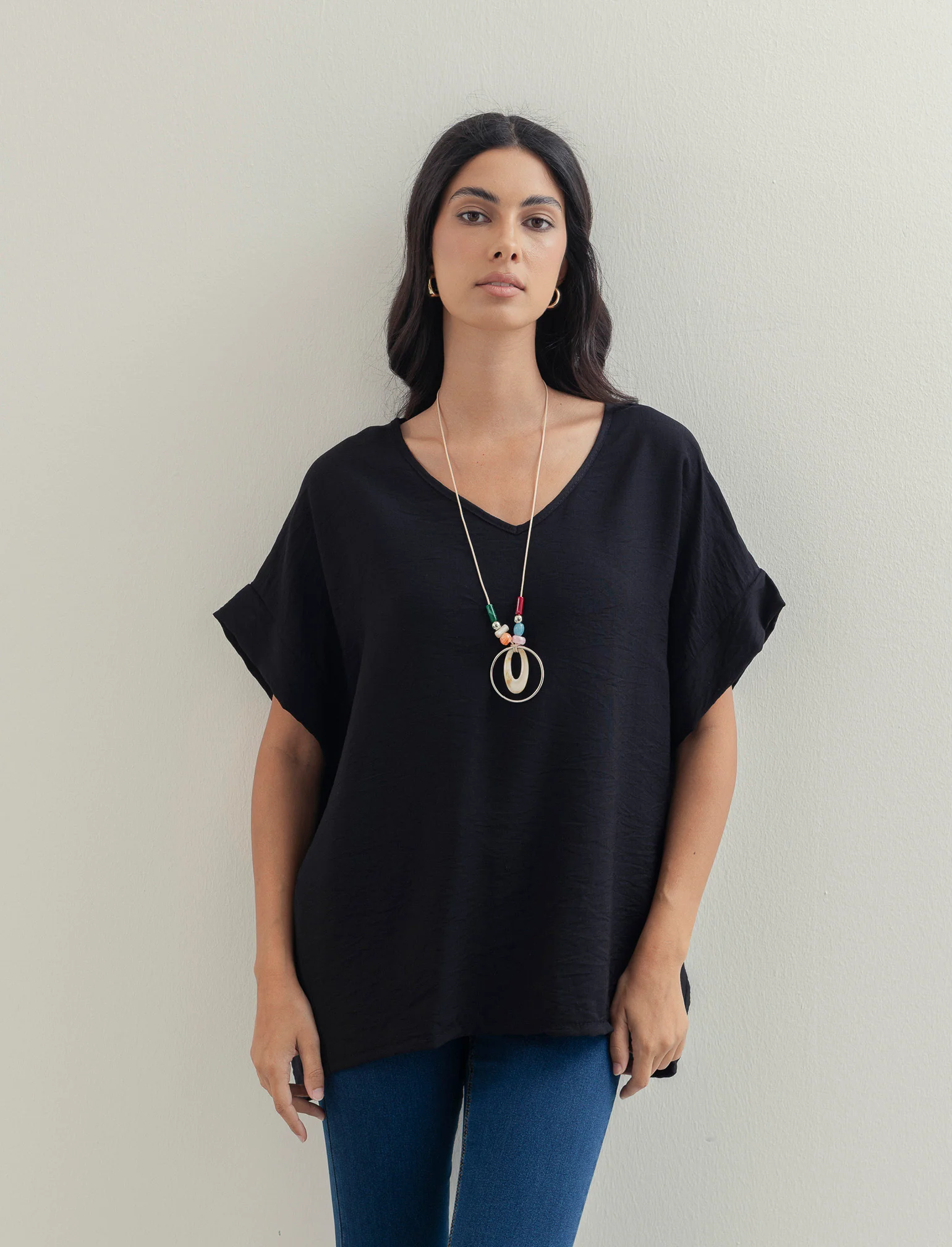 Casacca over con collana - Nero - Image 2