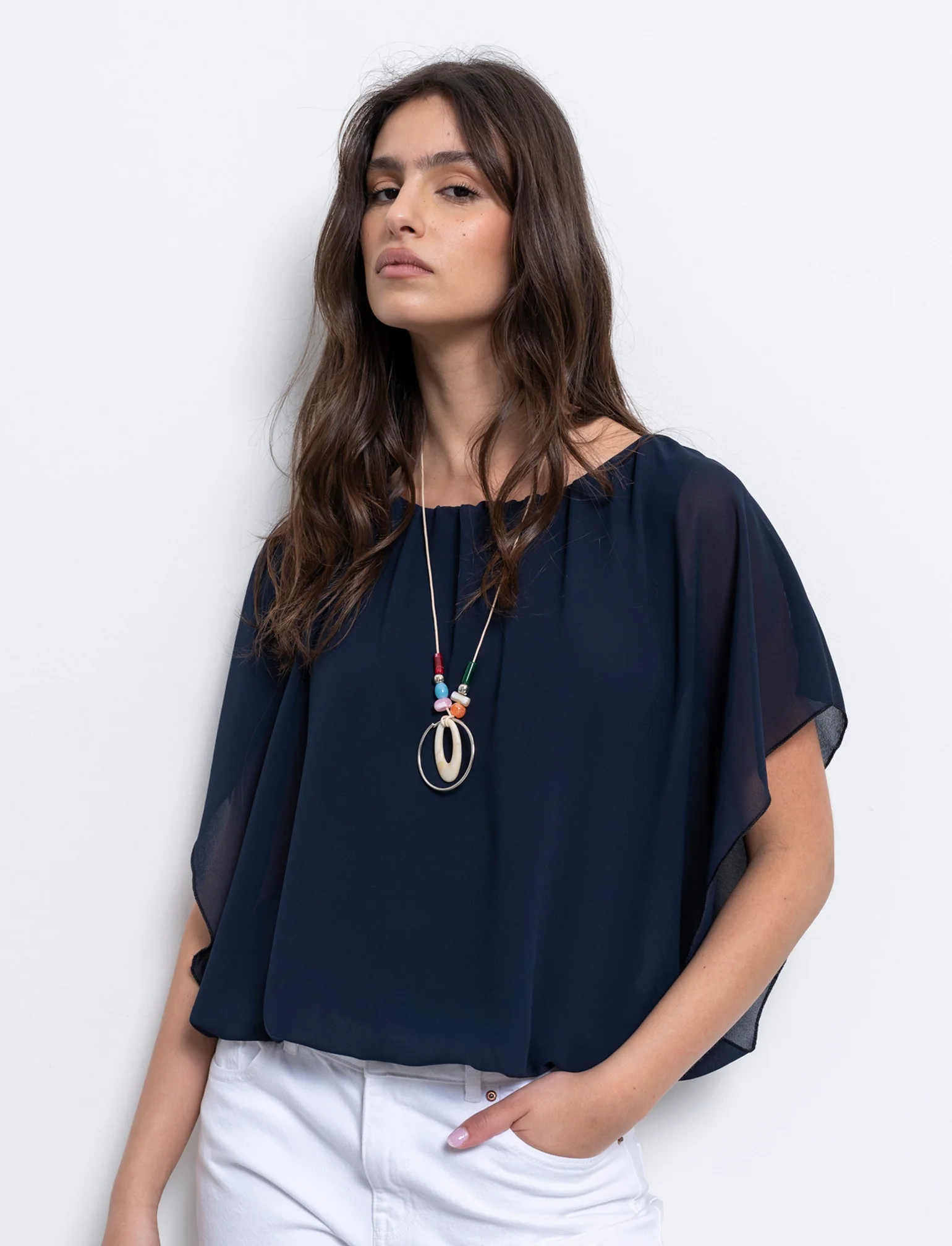 Casacca smanicata in tessuto leggero con collana - Blu