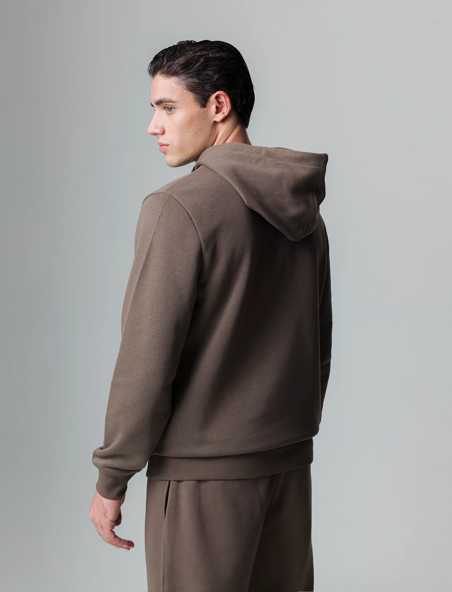 Felpa basic con cappuccio da uomo - Grigio fango - Image 2
