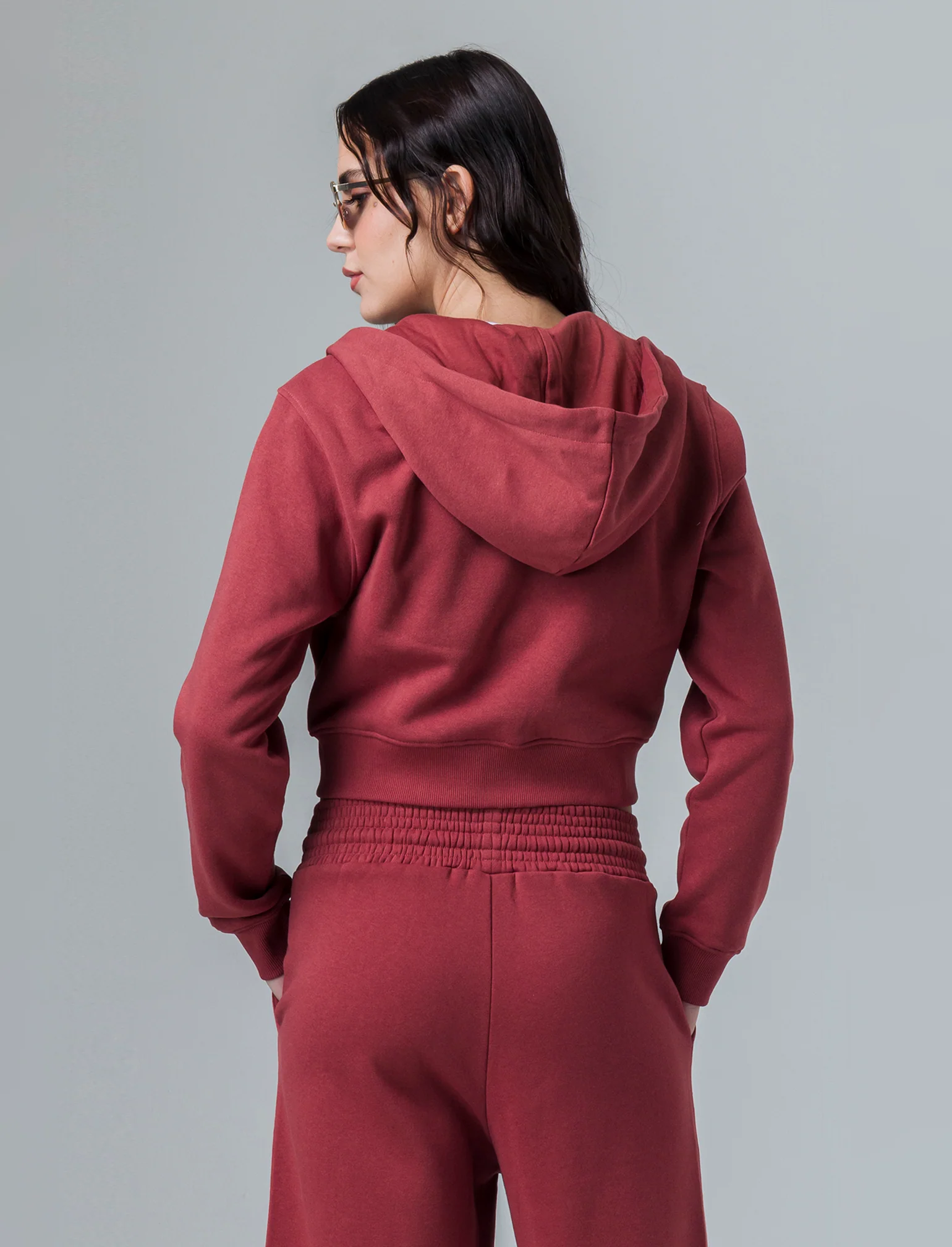 Felpa basic crop con cappuccio e zip da donna - Rosso mattone