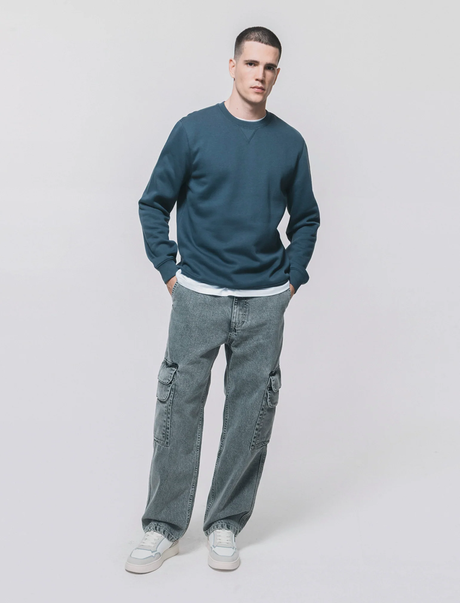 Felpa basic girocollo in misto cotone - Avion - Image 3