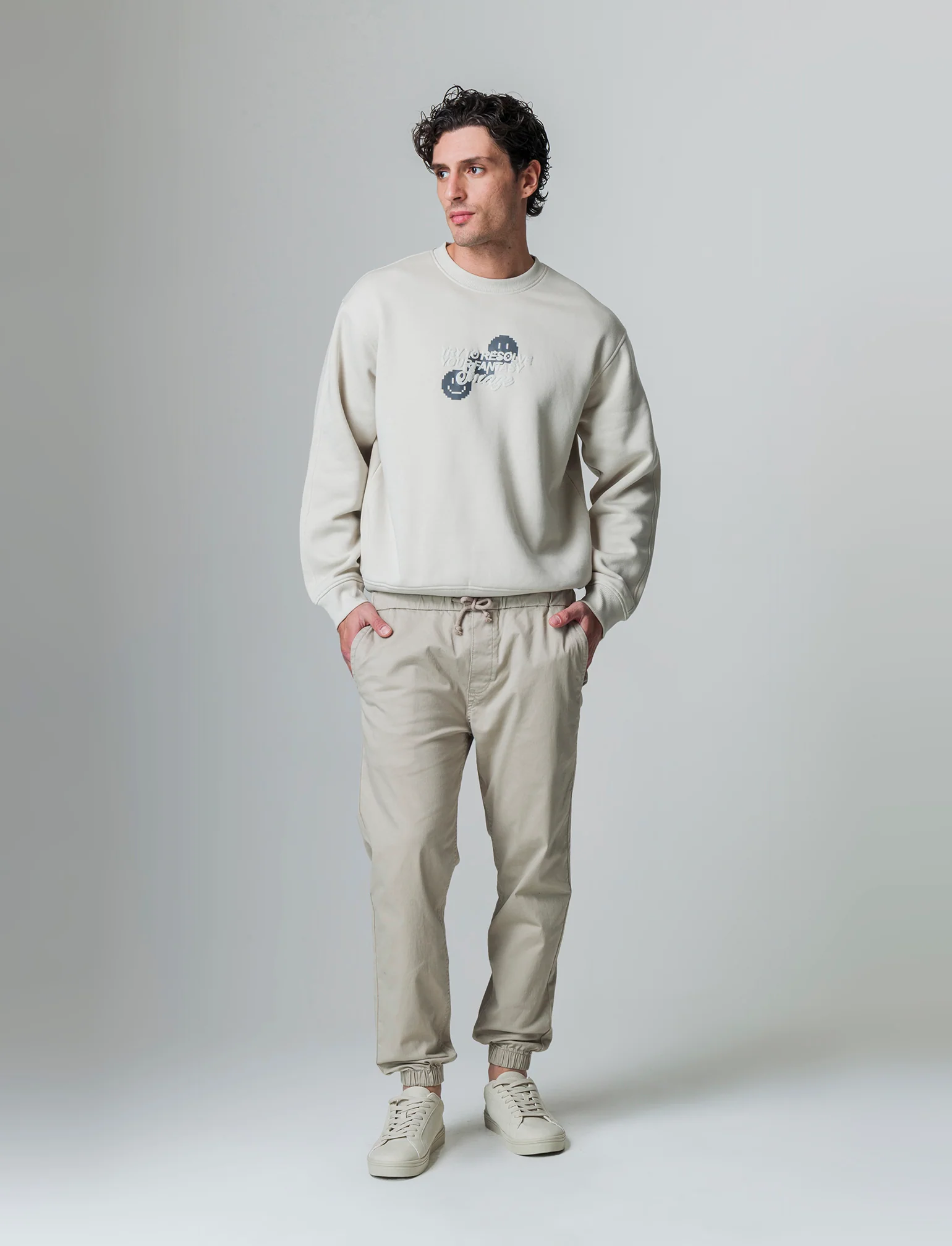 Felpa boxy fit girocollo con stampe da uomo - Grigio ghiaccio - Image 3