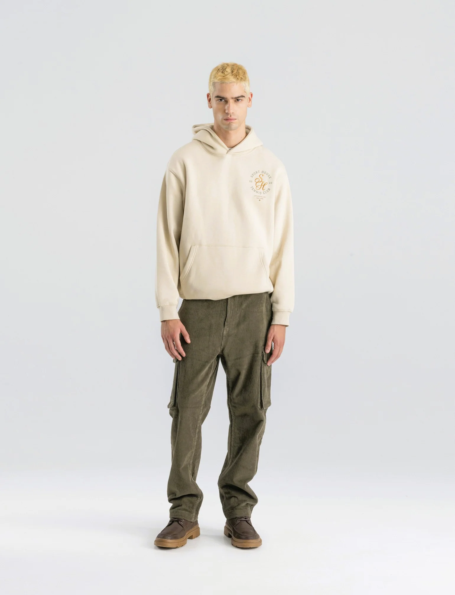 FELPA CON CAPPUCCIO , STAMPE E RICAMI - Beige - Image 3