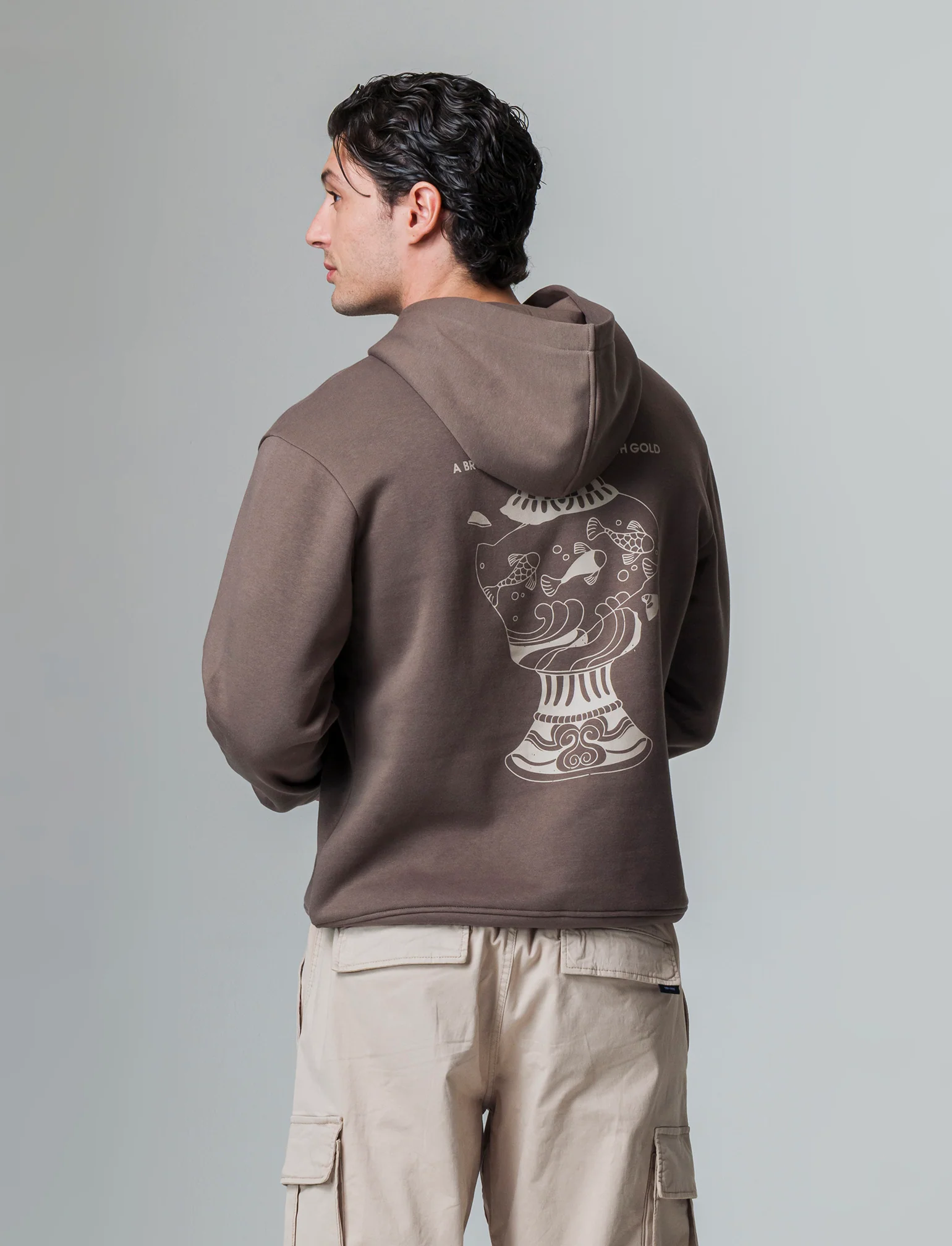 Felpa con stampe e cappuccio da uomo - Grigio fango - Image 2
