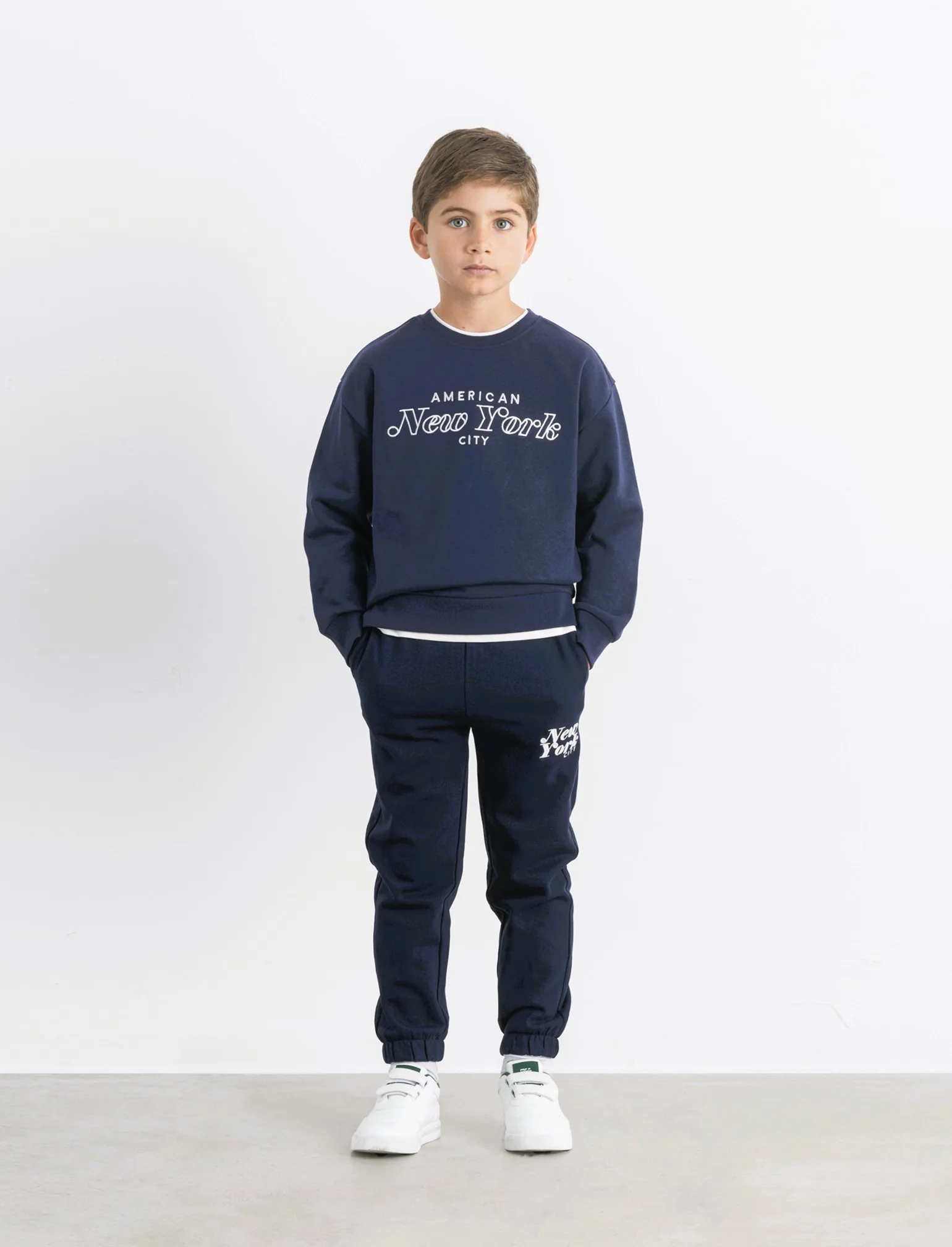FELPA GIROCOLLO CON APPLICAZIONE - Blu