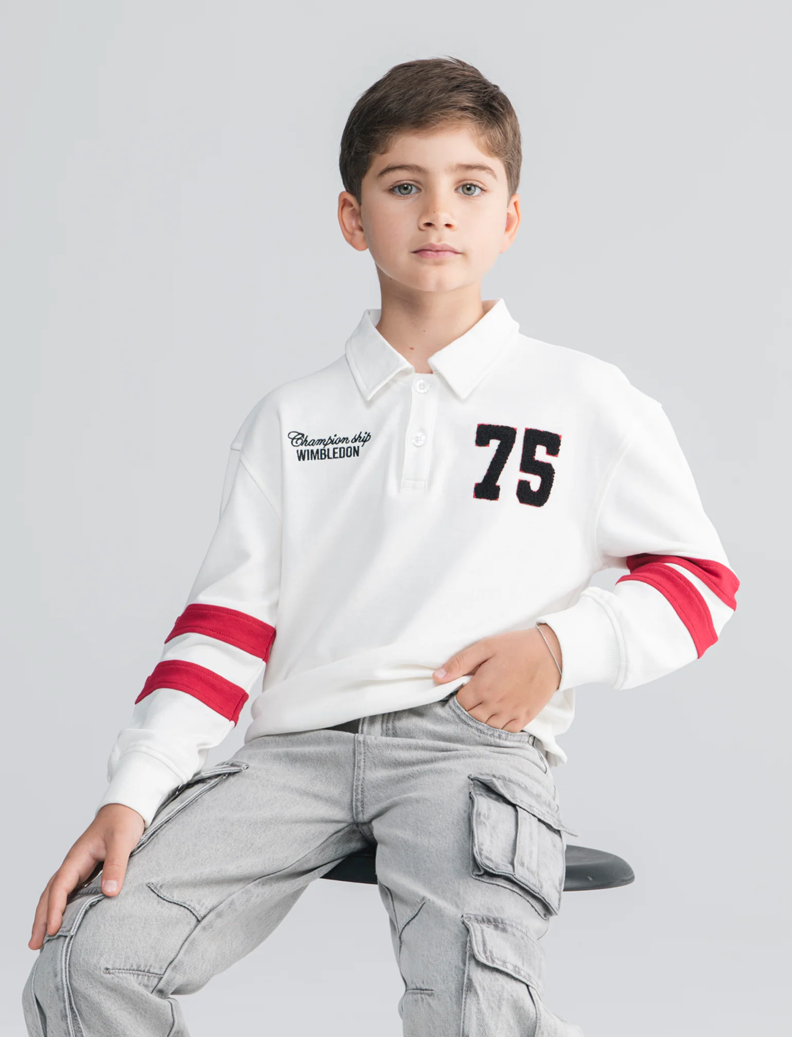 Felpa polo oversize con patch e ricami - Bianco latte - Image 3