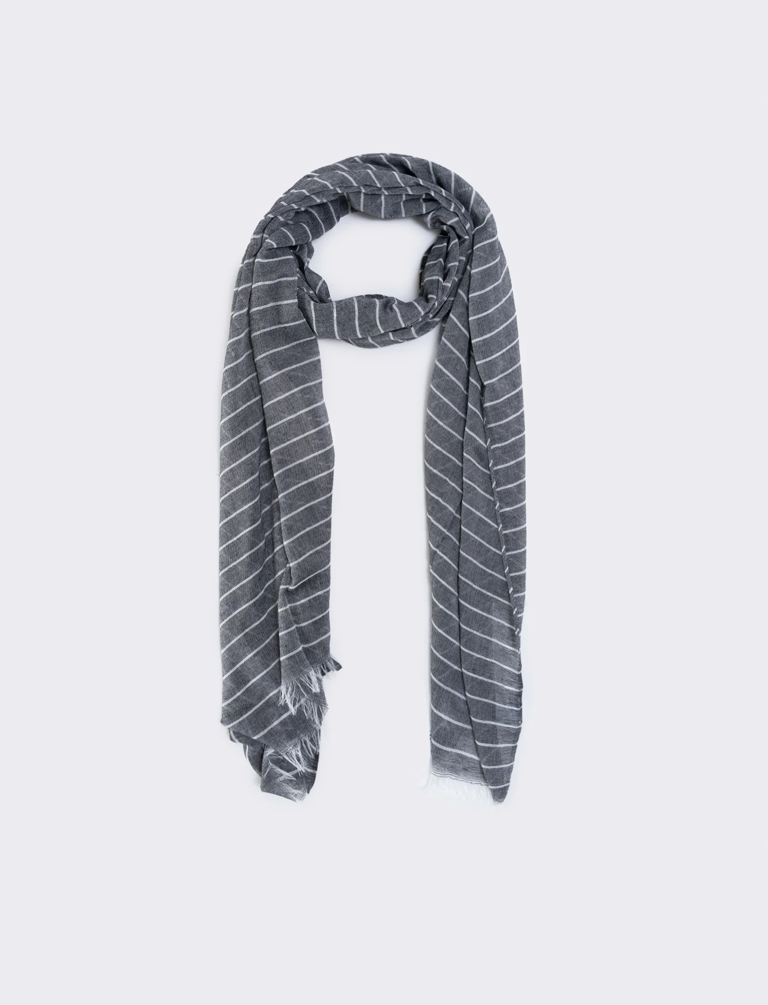 Foulard gessato elegante e versatile - Nero