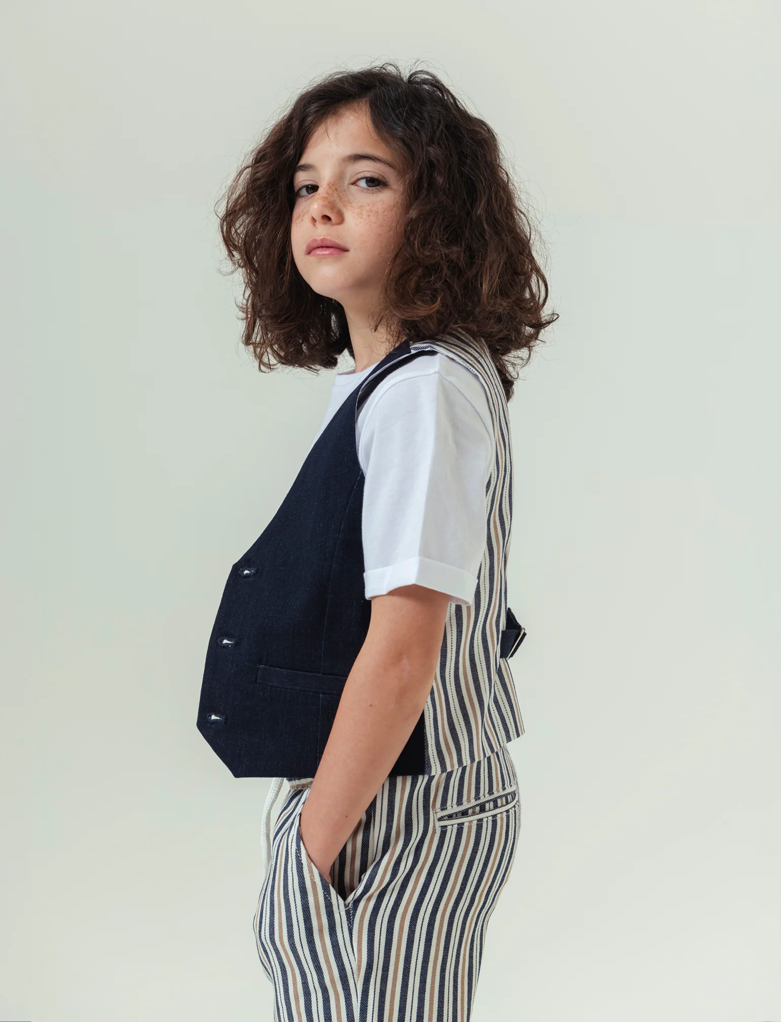 Gilet con retro a contrasto da bambino - Blu - Image 2