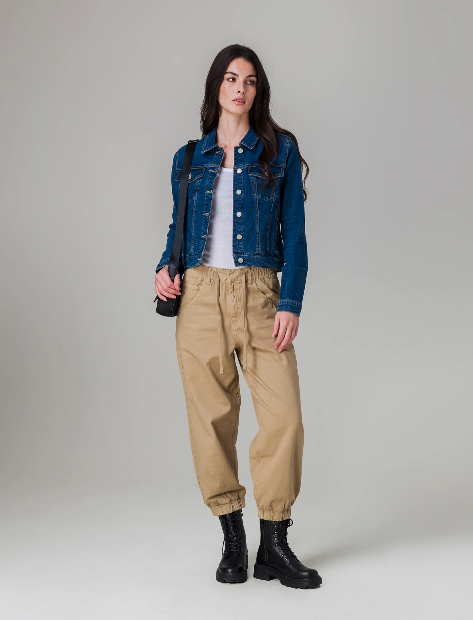 Giubbotto di jeans slim da donna - Denim - Image 3