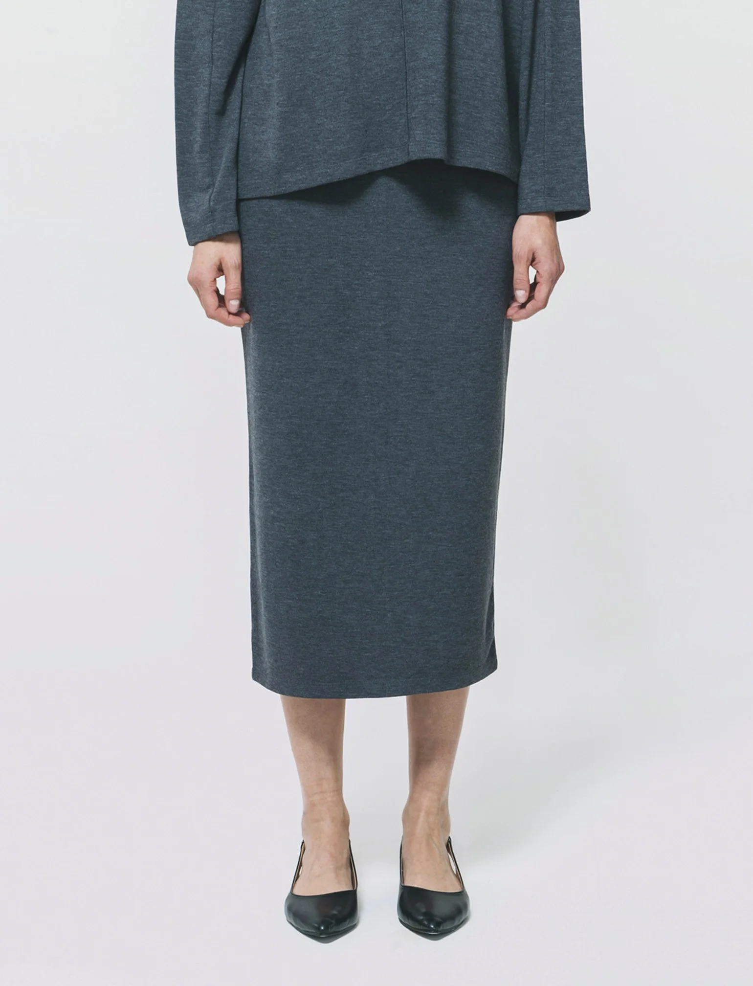 Gonna a tubino con elastico e spacco - Grigio scuro - Image 4