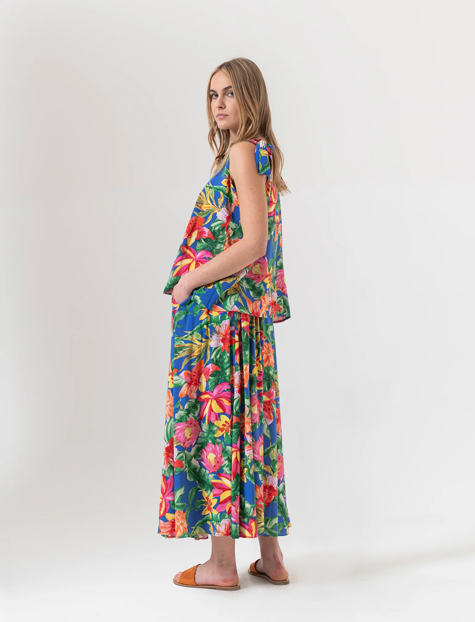 Gonna lunga con tasche da donna - var 2