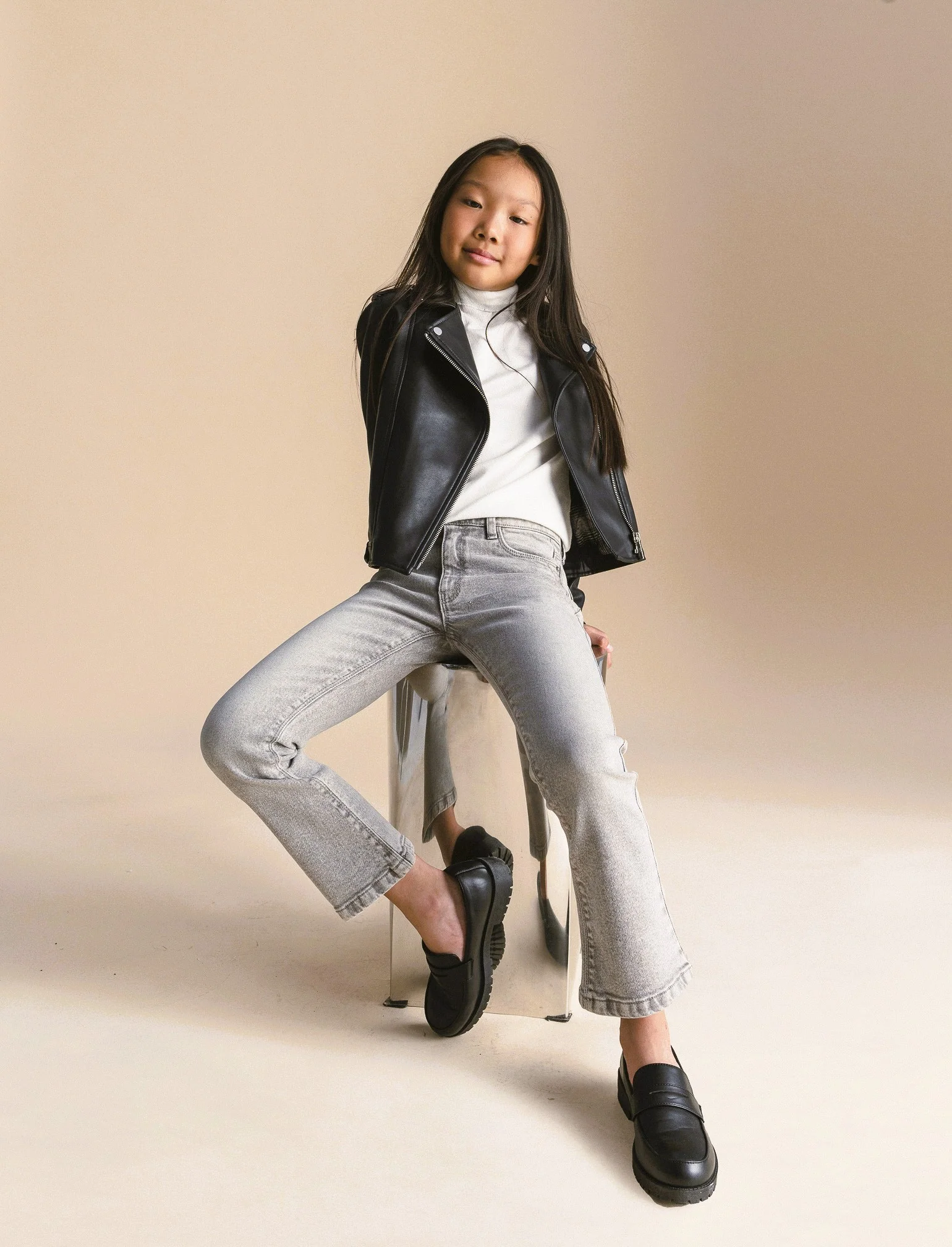 Jeans bambina flare fit. - Grigio