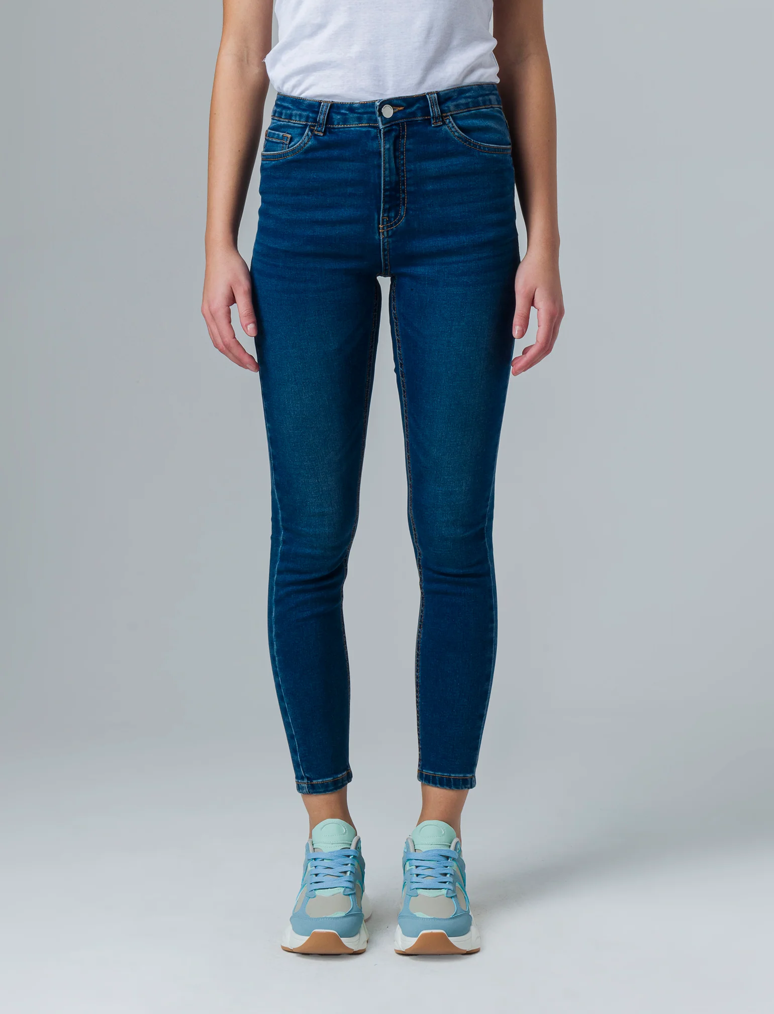 Jeans basico skinny da donna - DENIM SCURO - Image 3