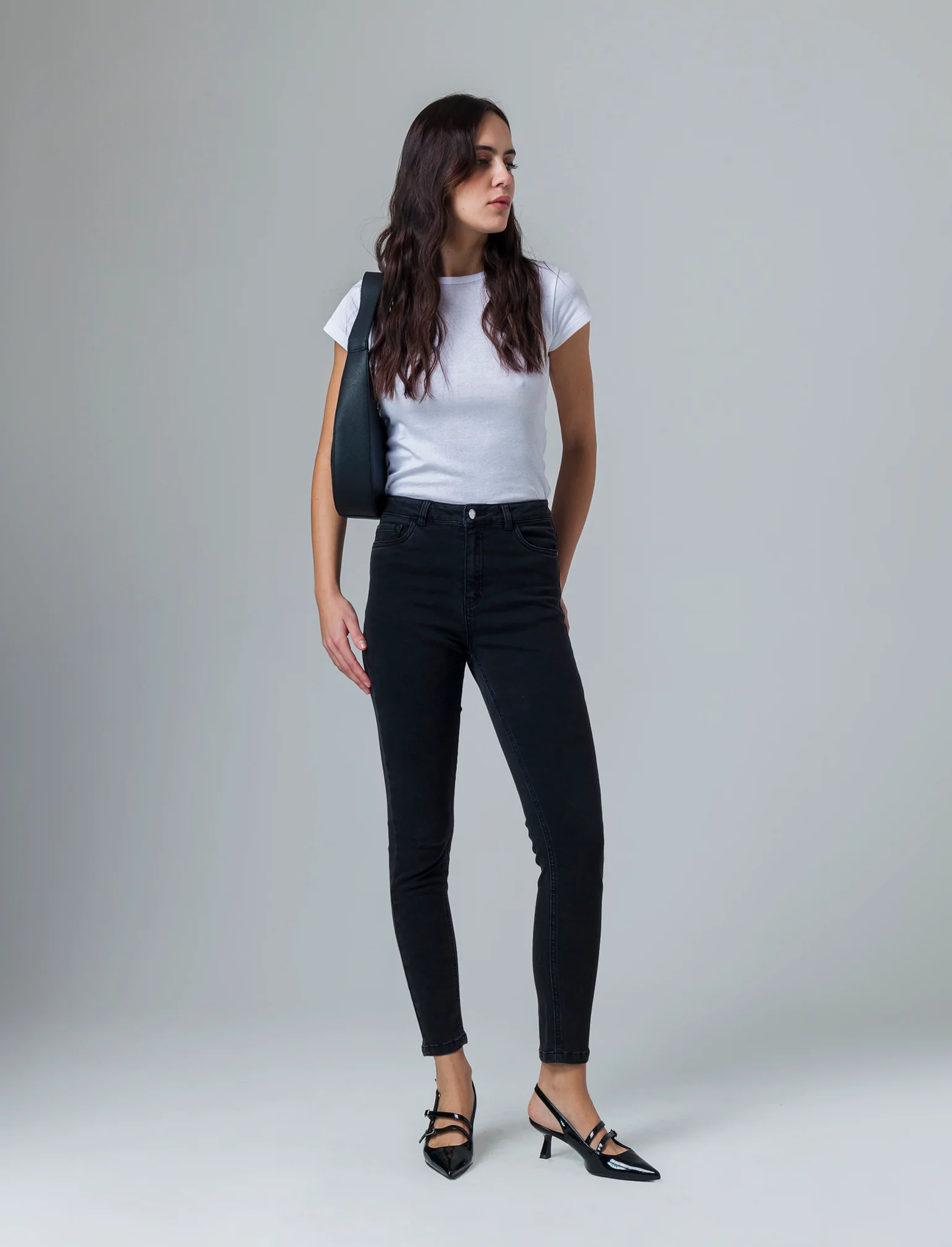 Jeans basico skinny da donna - Nero - Image 2