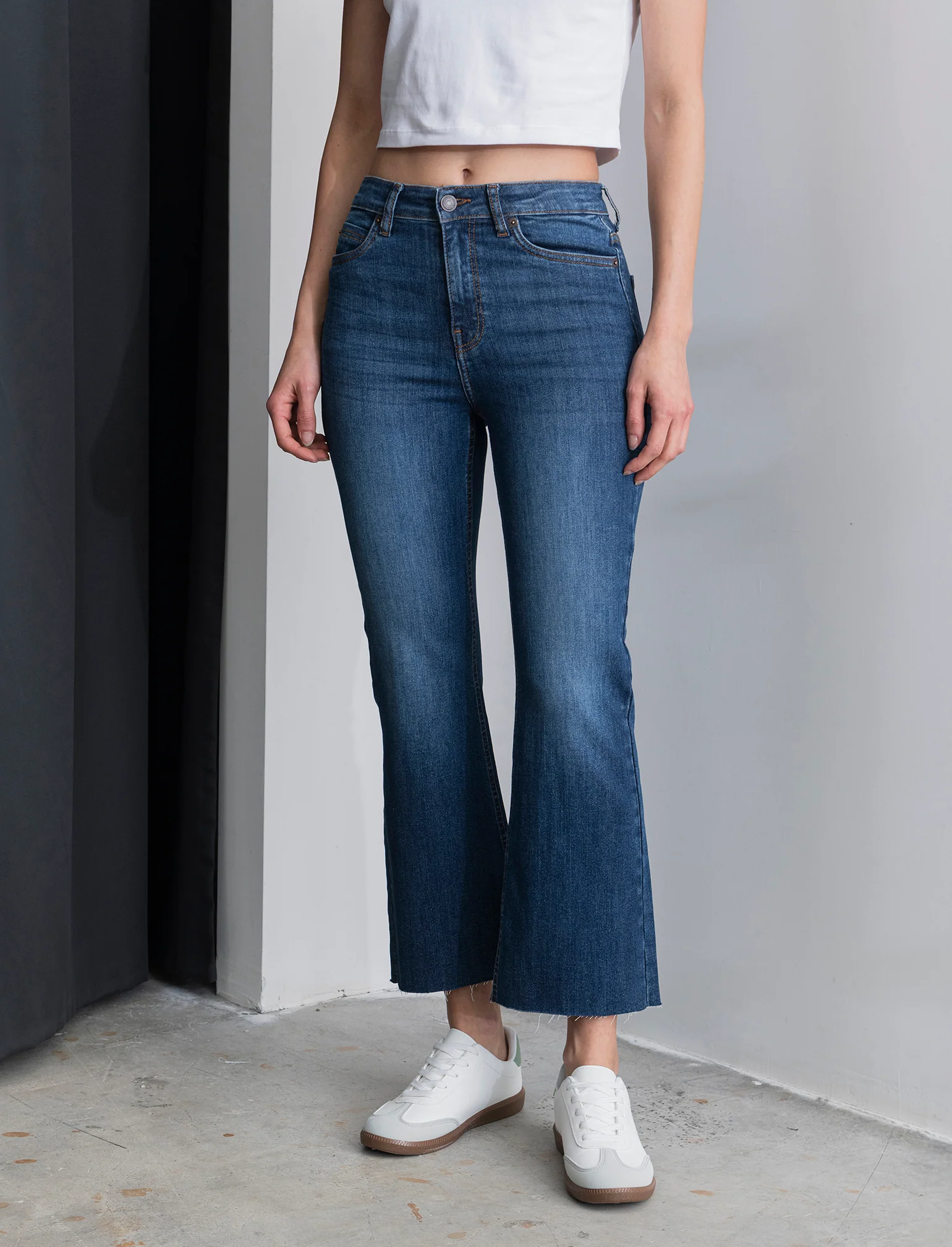 JEANS CROPPED FLARE - DENIM SCURO - Image 4